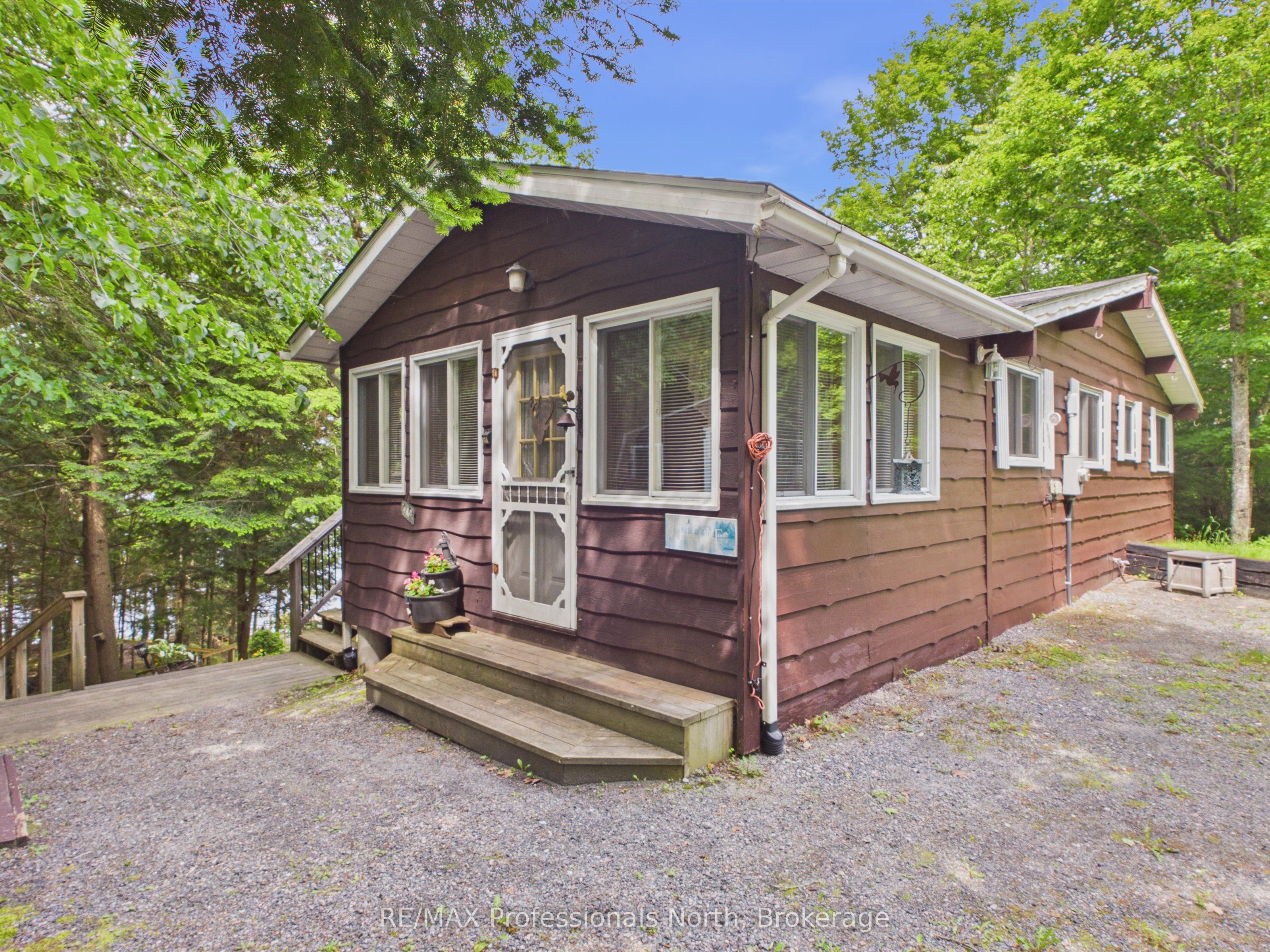 1007 Leech Lake Point Road, Bracebridge, ON P1L 1X3 photo 4