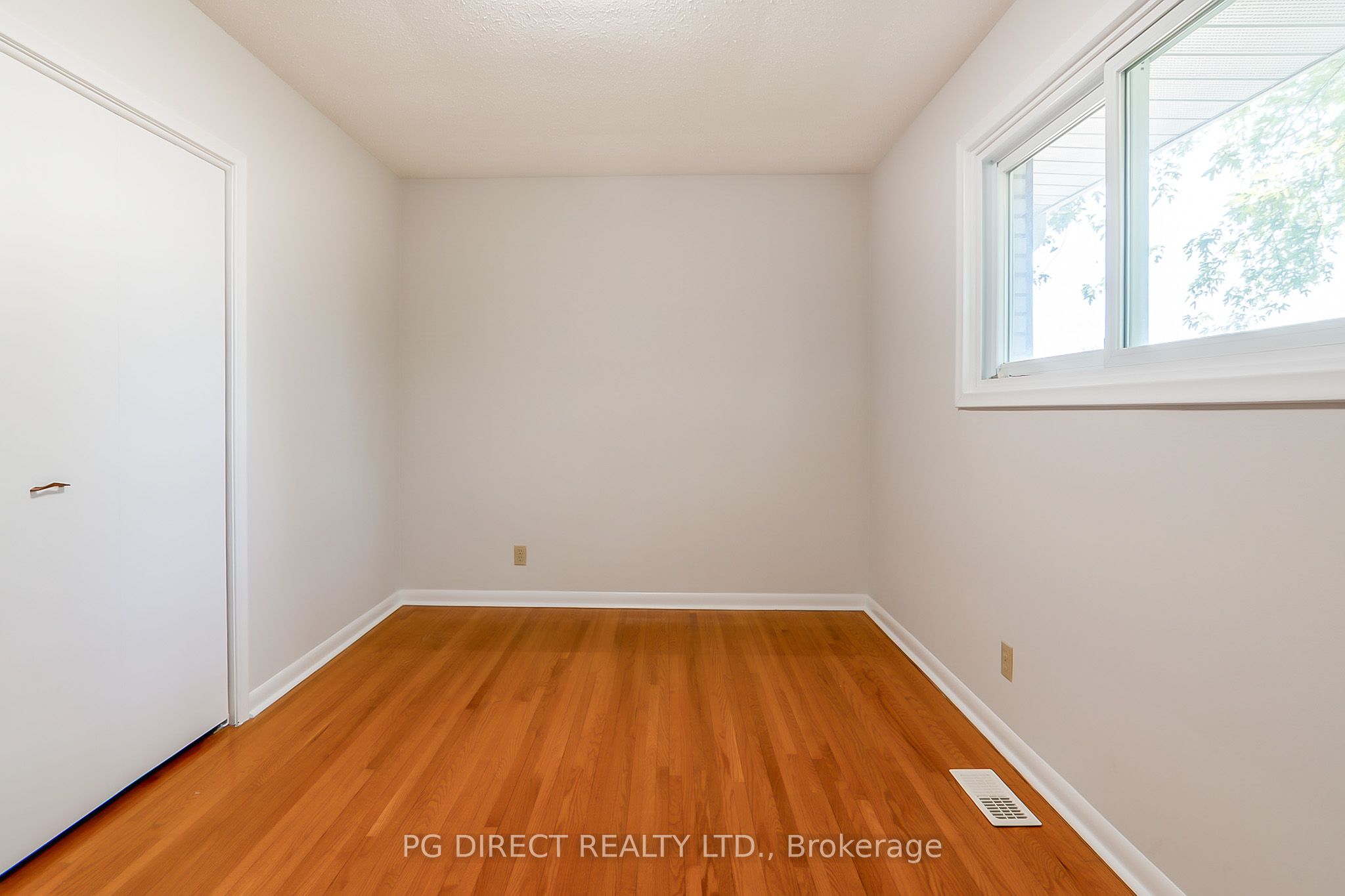 12 Belvedere Road, Quinte West, ON K8V 4A7 photo 4