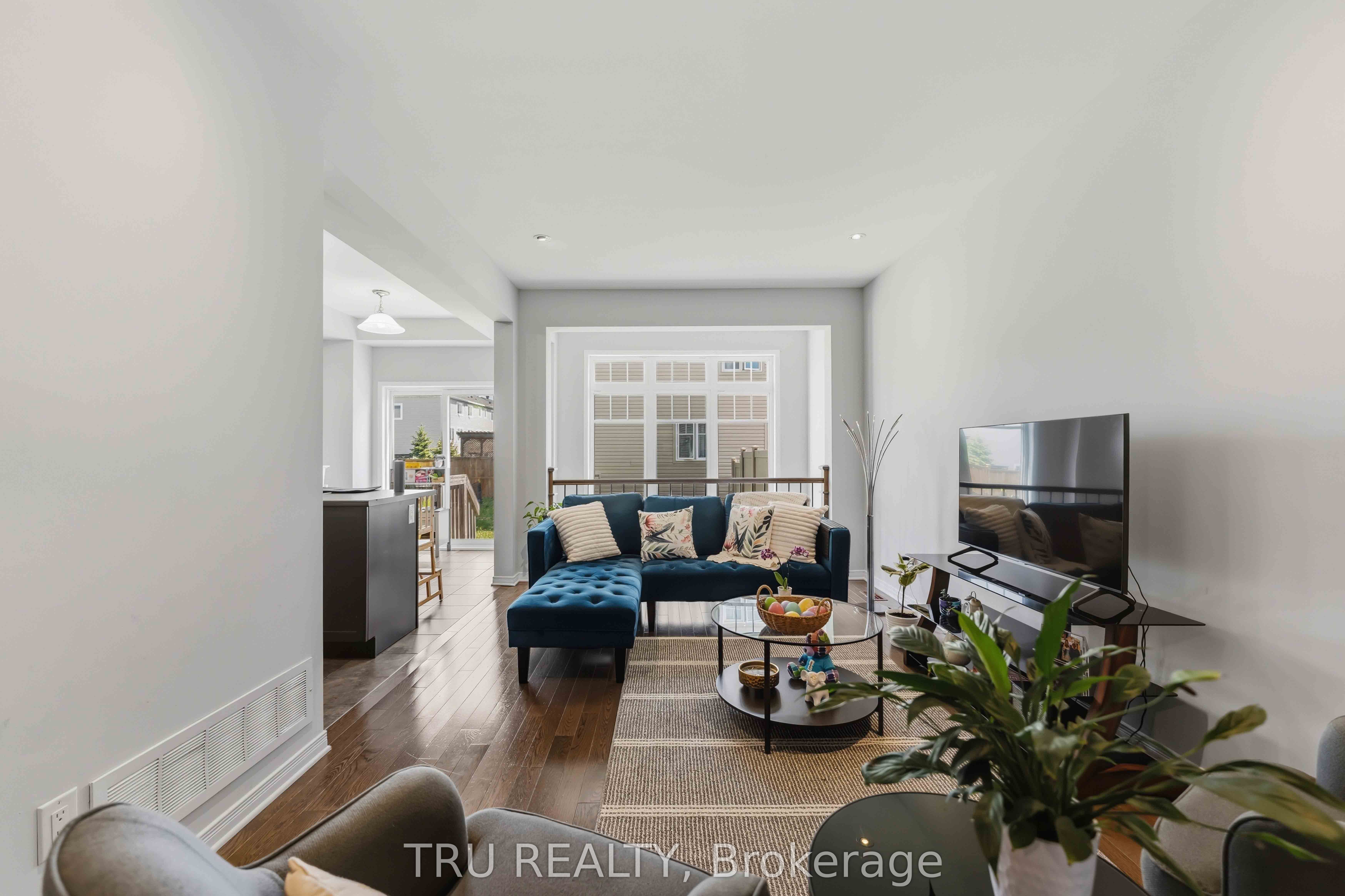 205 Losino Crescent, Kanata, ON K2V 0E4 photo 5