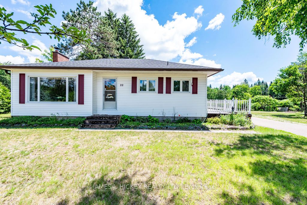 22 Sydney Street, Laurentian Hills, ON K0J 1J0 photo 2