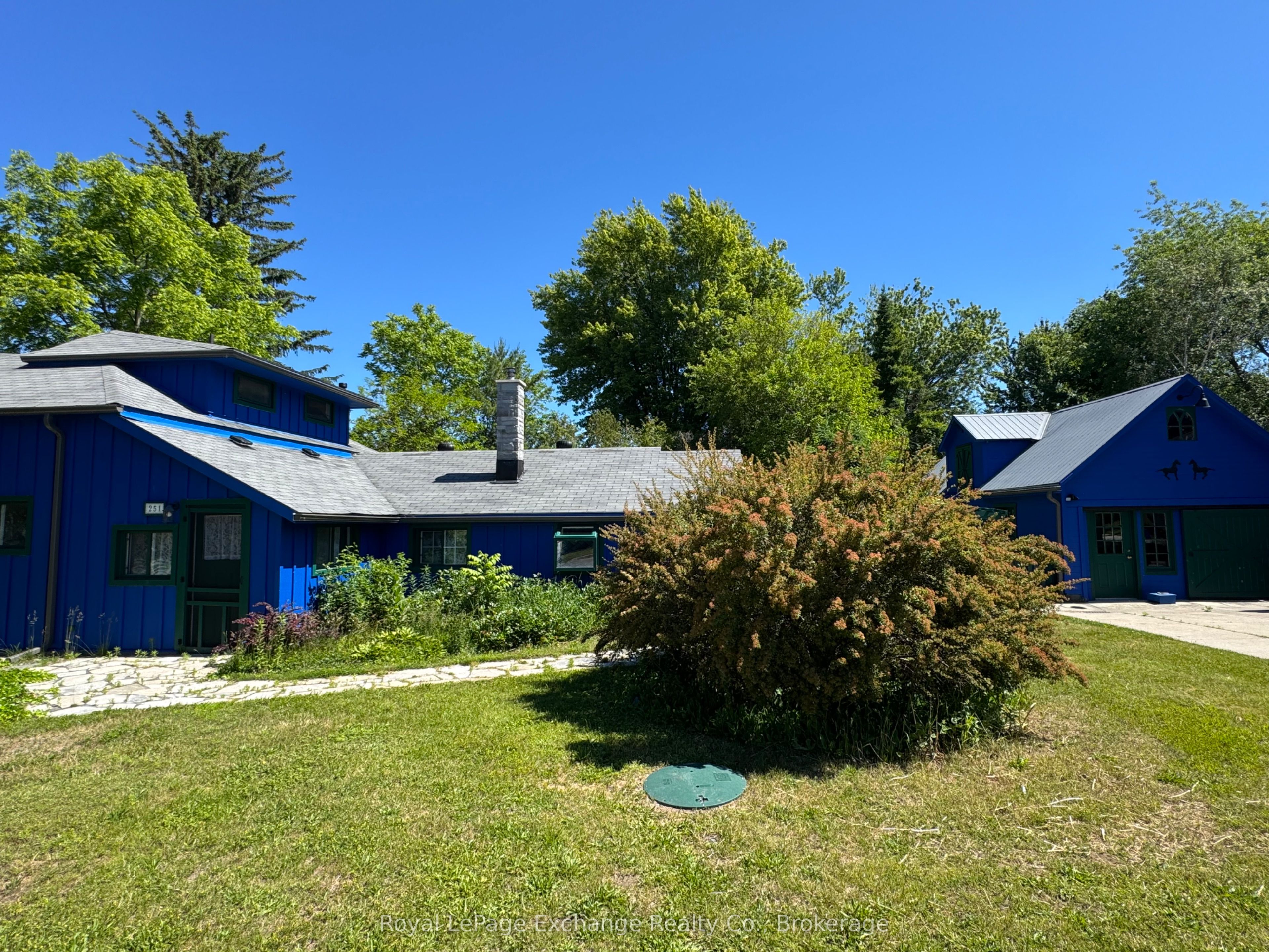 251 St. Albert Street, Kincardine, ON N2Z 2J5 photo 2