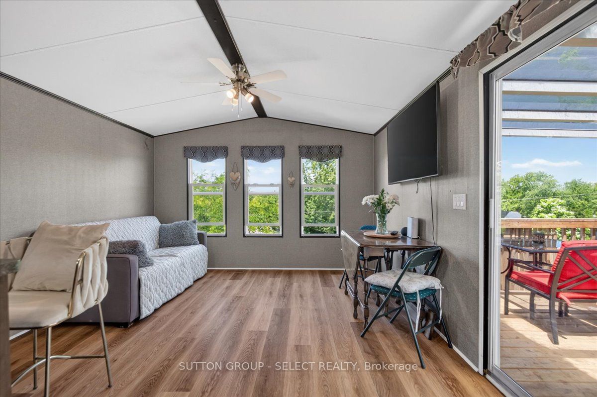 8685 Rock Glen Road 403, Lambton Shores, ON N0M 1B0 photo 3