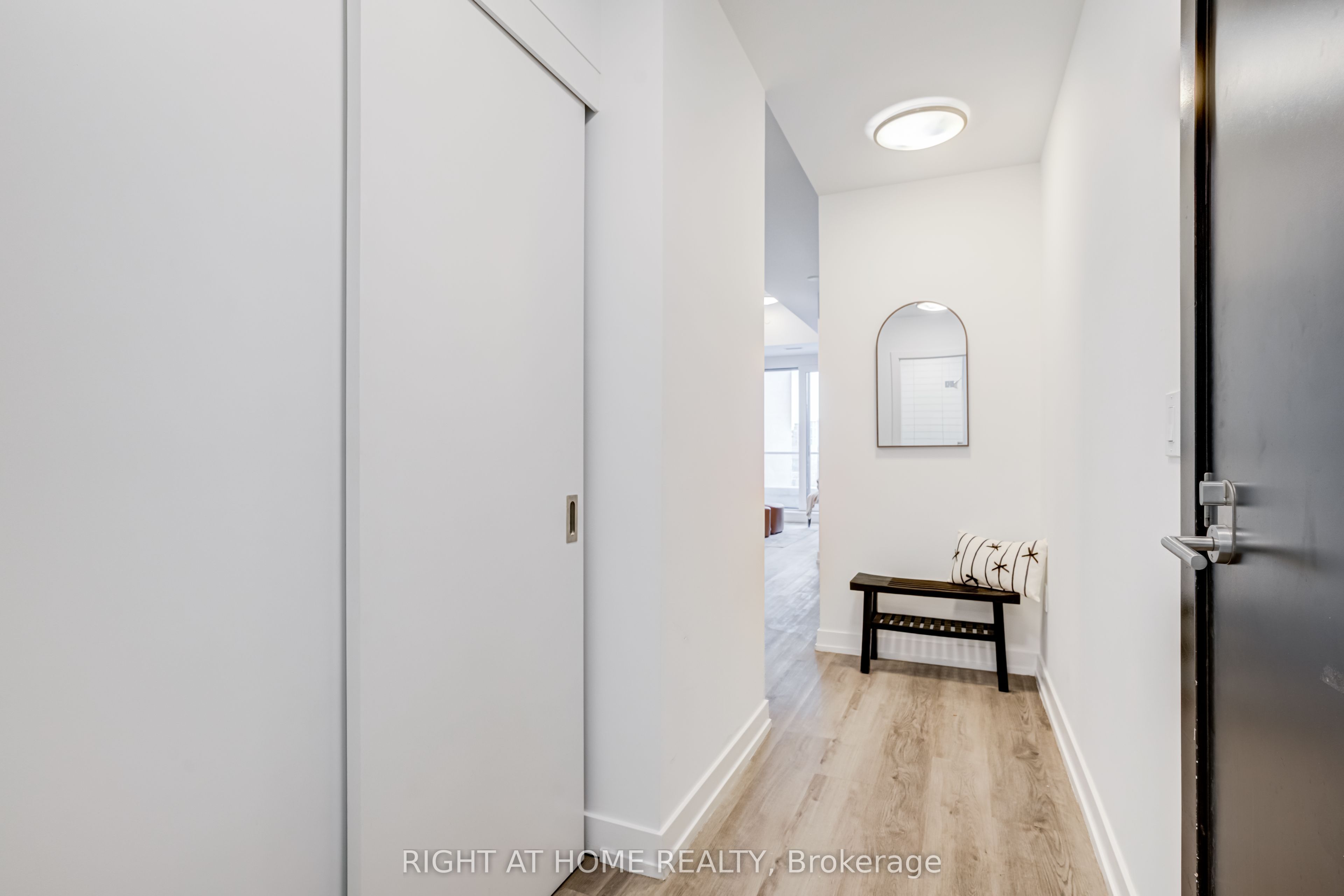 15 Wellington Street S 301, Kitchener, ON N2G 0E4 photo 4