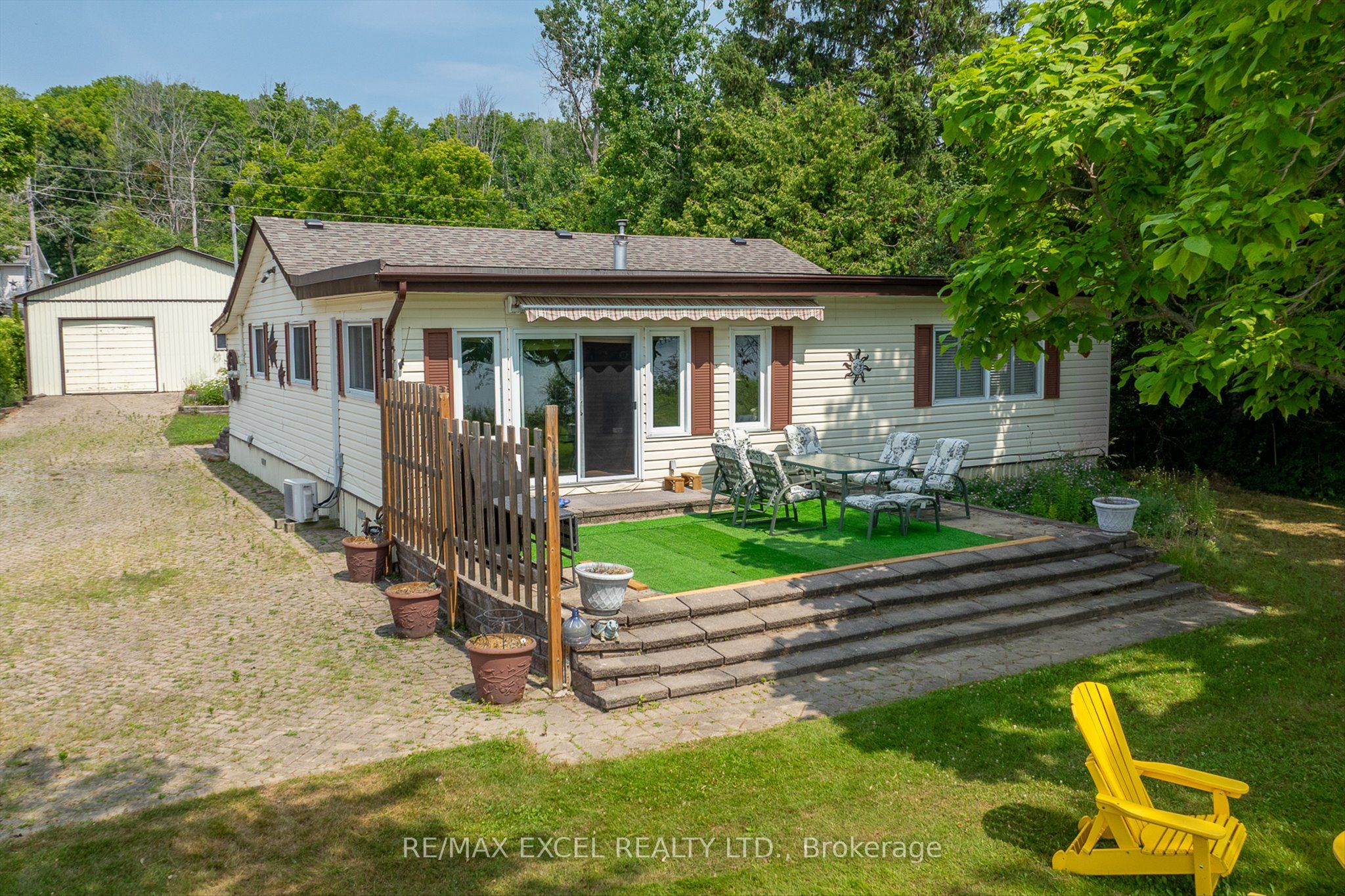 665 North Shore Drive E, Otonabee-South Monaghan, ON P7B 6B3 photo 3