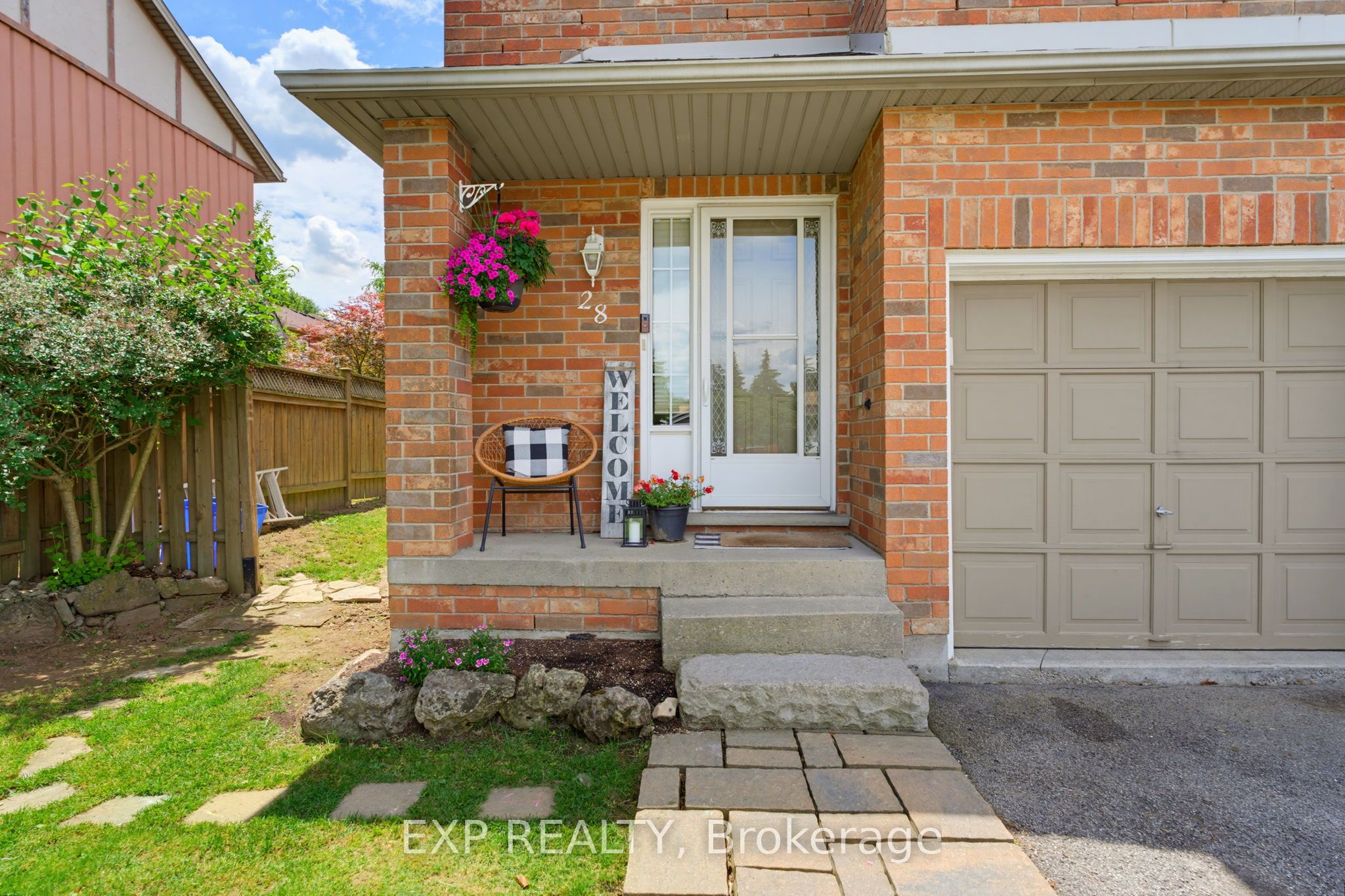 10 Cadham Boulevard 28, Hamilton, ON L8W 3X6 photo 4
