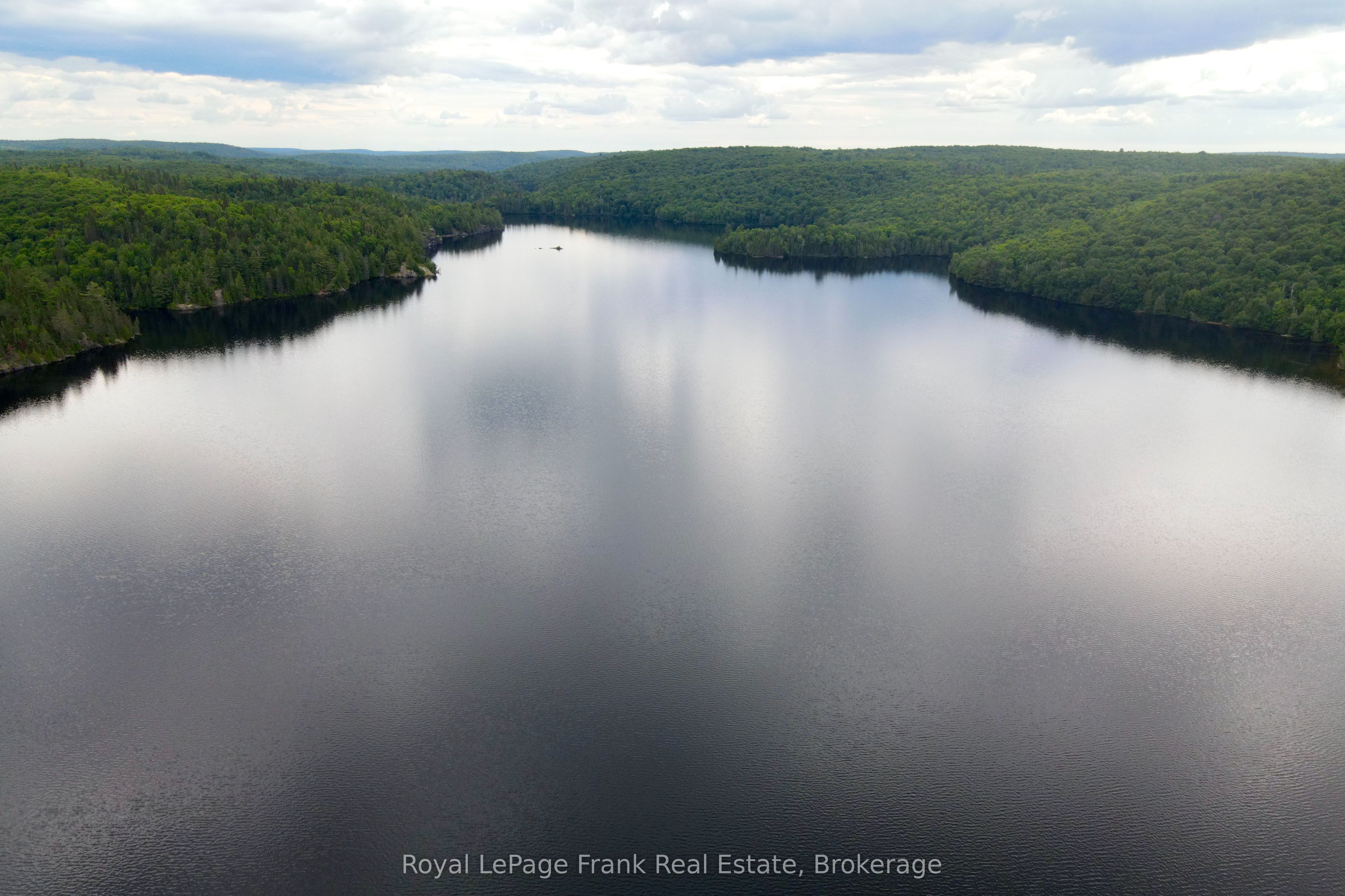 554A South McKenzie Lake Road, South Algonquin, ON K0L 2K0 photo 3