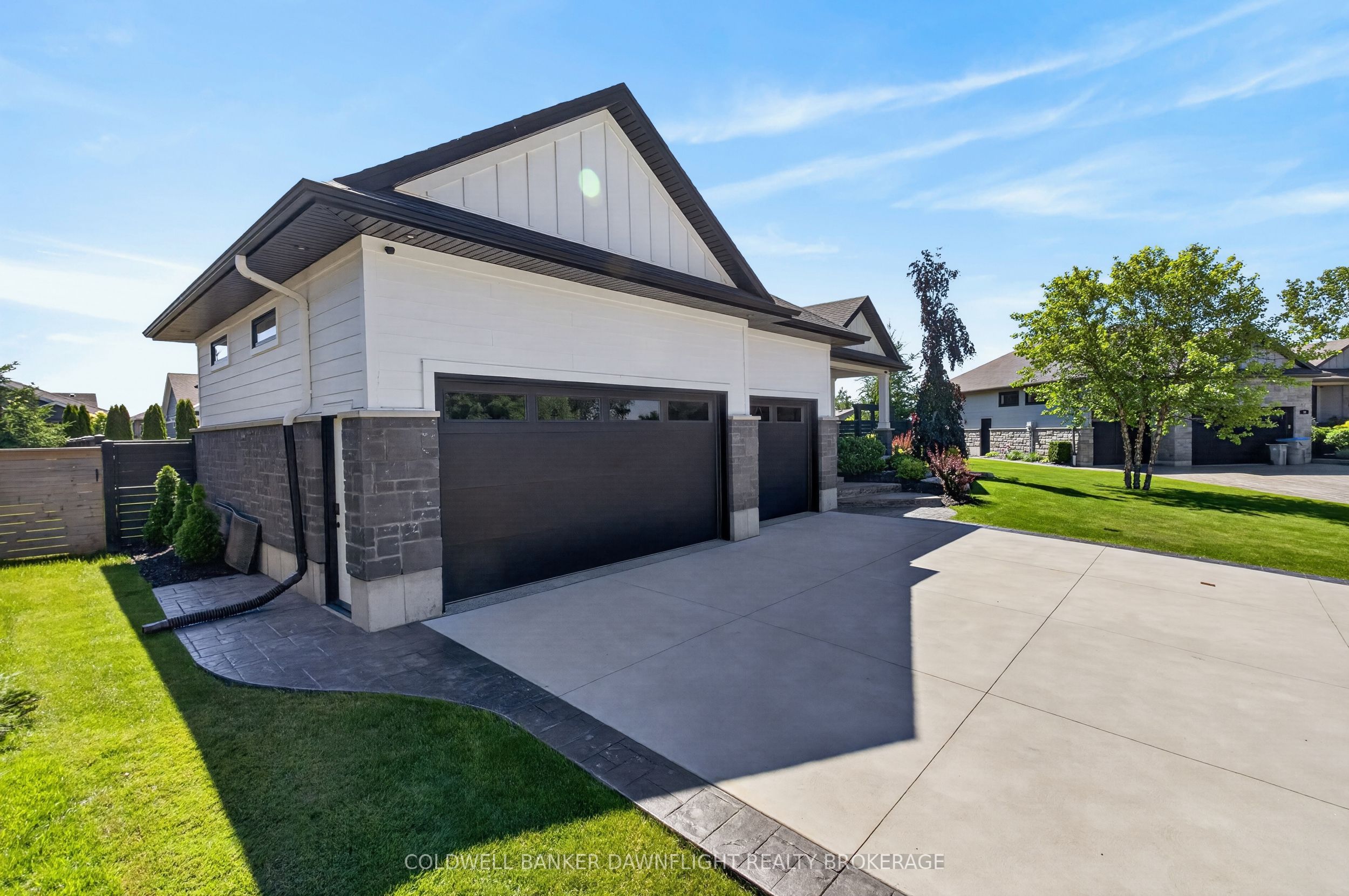 36 Erin Place, Lambton Shores, ON N0M 1T0 photo 3
