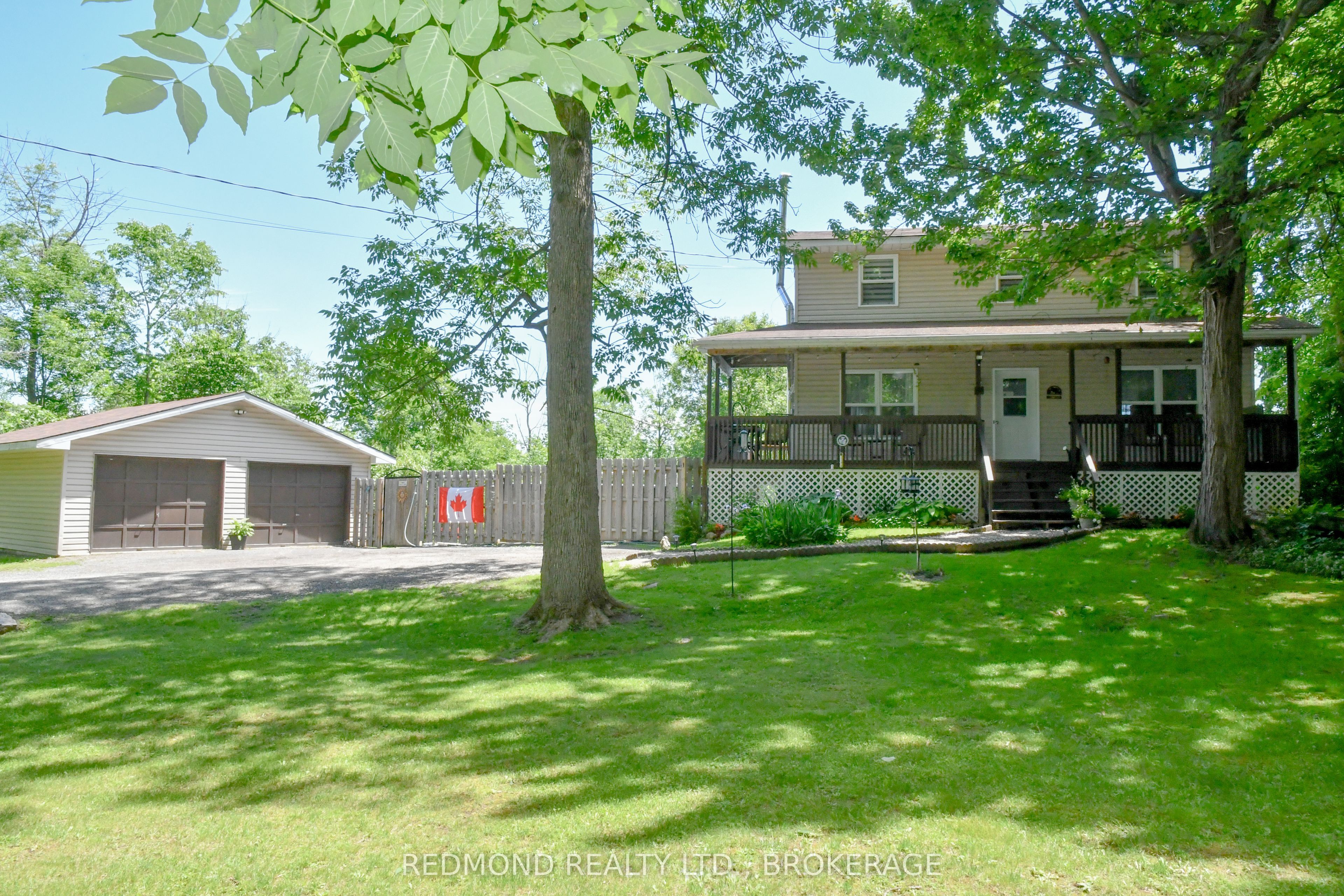 435 County 2 Road, Front of Leeds & Seeleys Bay, ON K7G 2V4