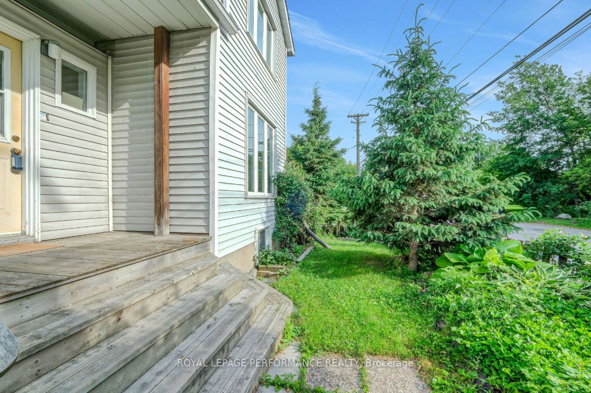 1141 North River Road, Overbrook - Castleheights and Area, ON K1K 3W4 photo 4