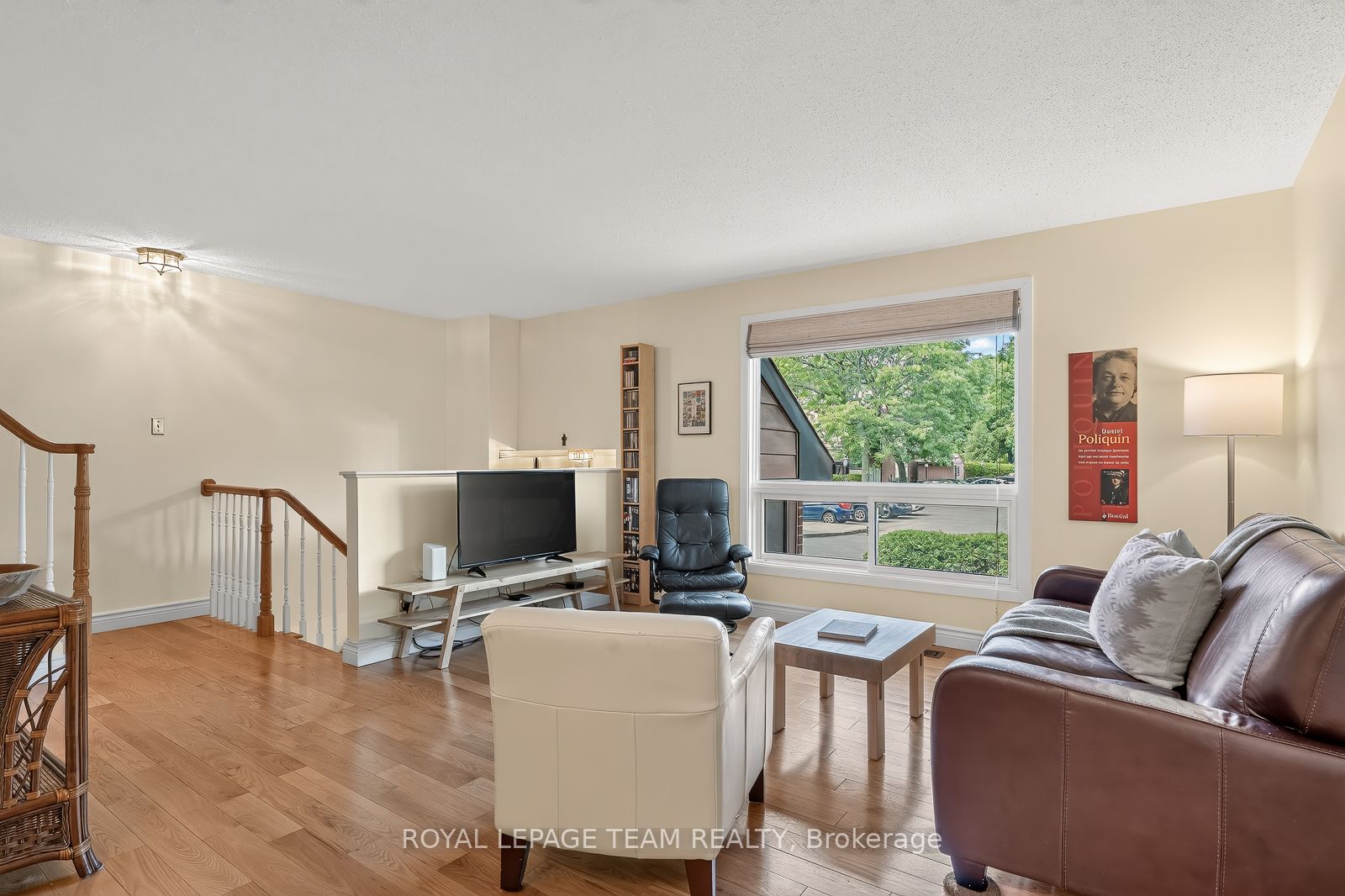 402 Montfort Street 7, Vanier and Kingsview Park, ON K1L 8G7 photo 2