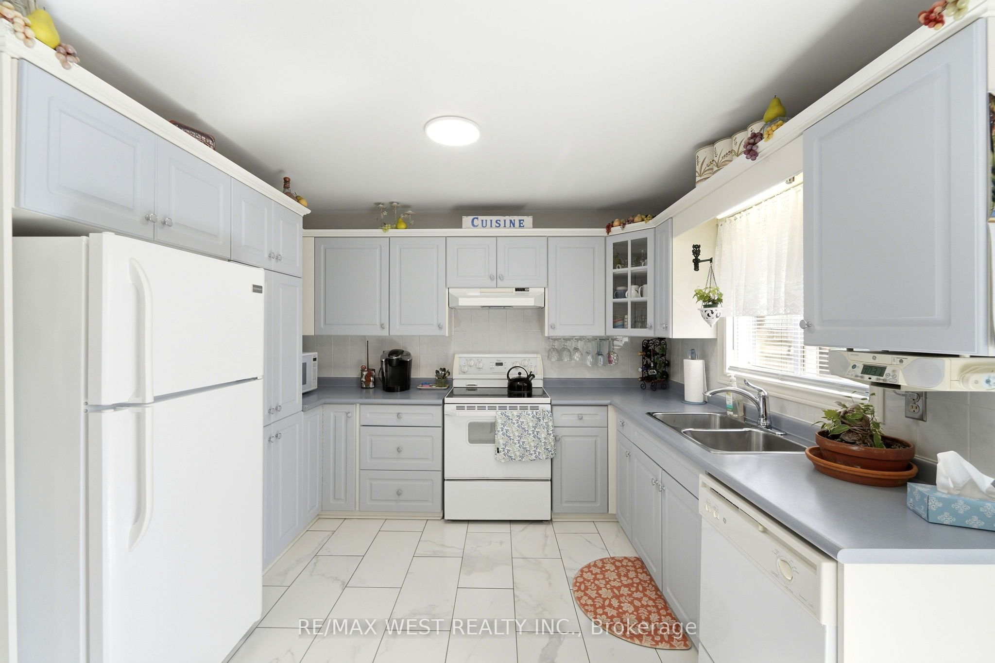 7917 Ethel Street, Niagara Falls, ON L2H 2Z8 photo 5
