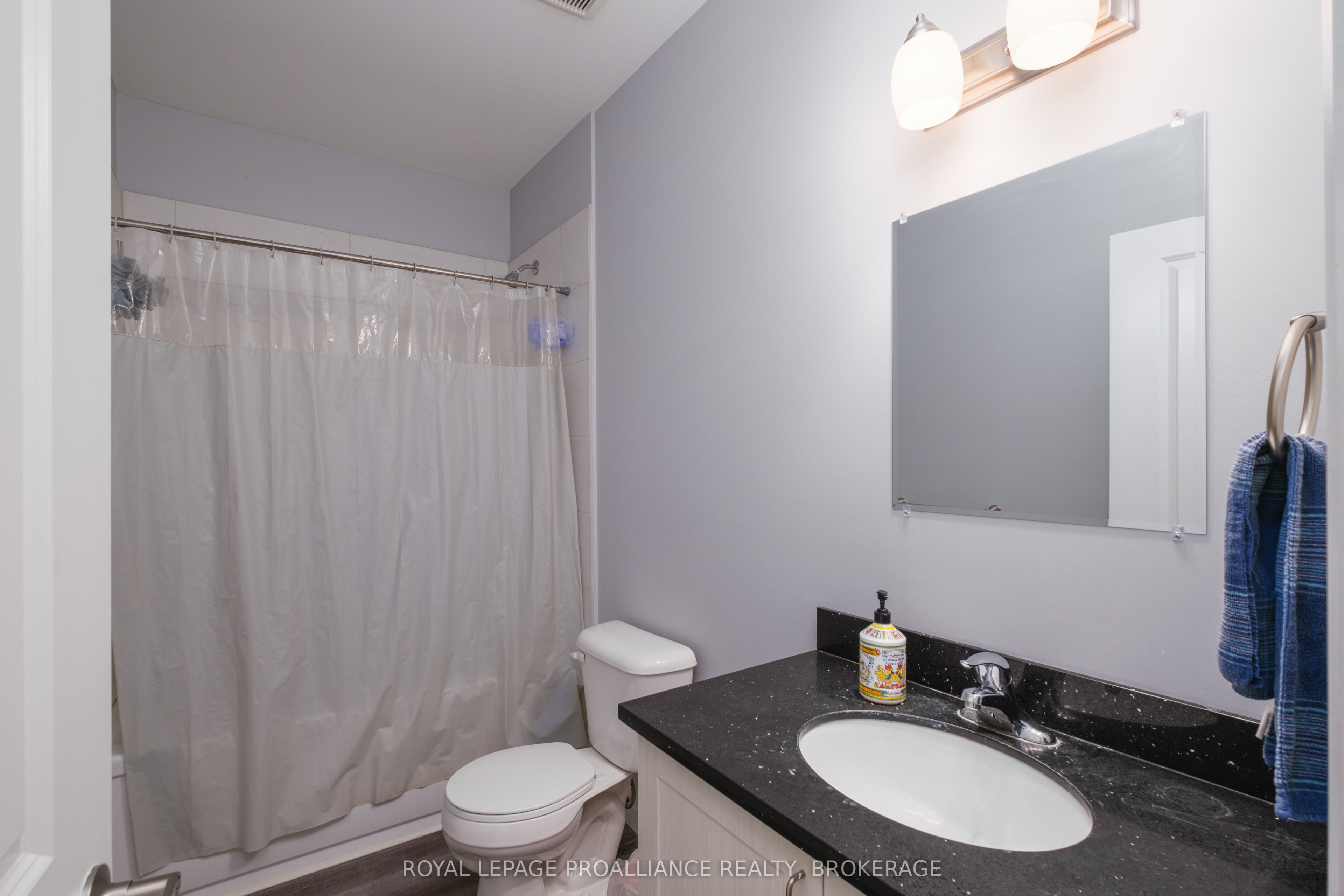 501 Frontenac Street 502, Kingston, ON K7K 4L9 photo 4