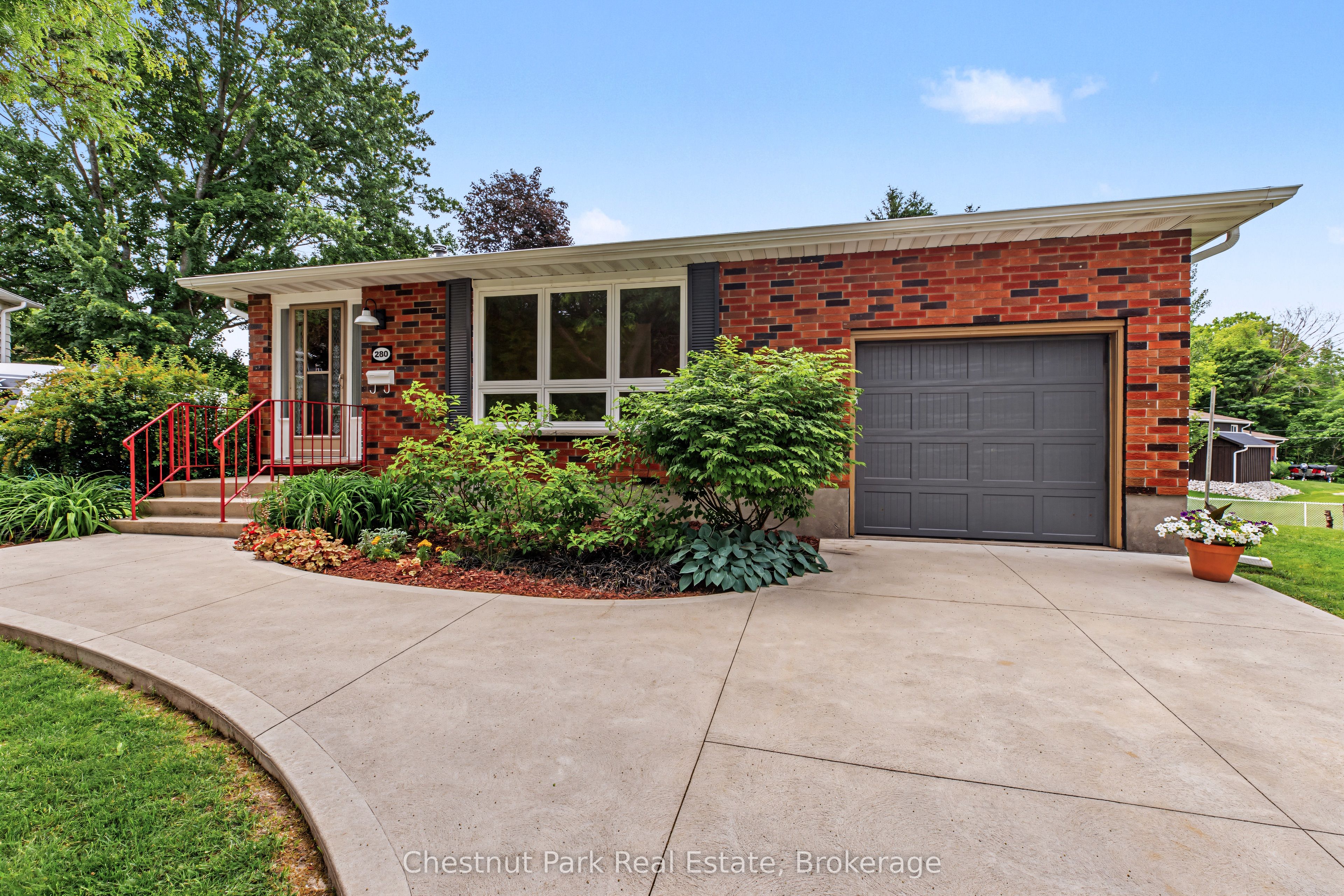 280 8th Avenue E, Owen Sound, ON N4K 3A2