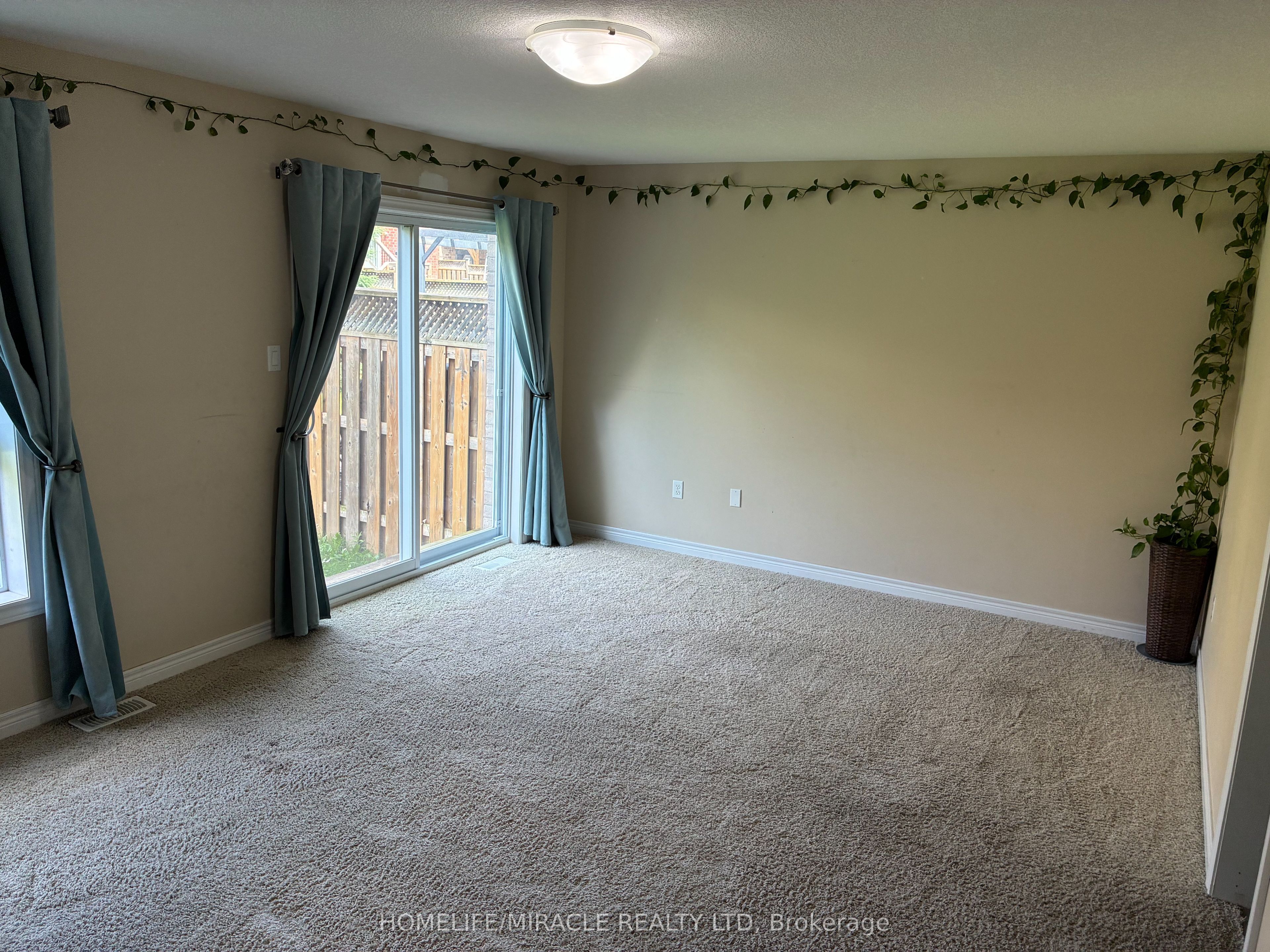 45 Oakes Crescent, Guelph, ON N1E 0J6 photo 4