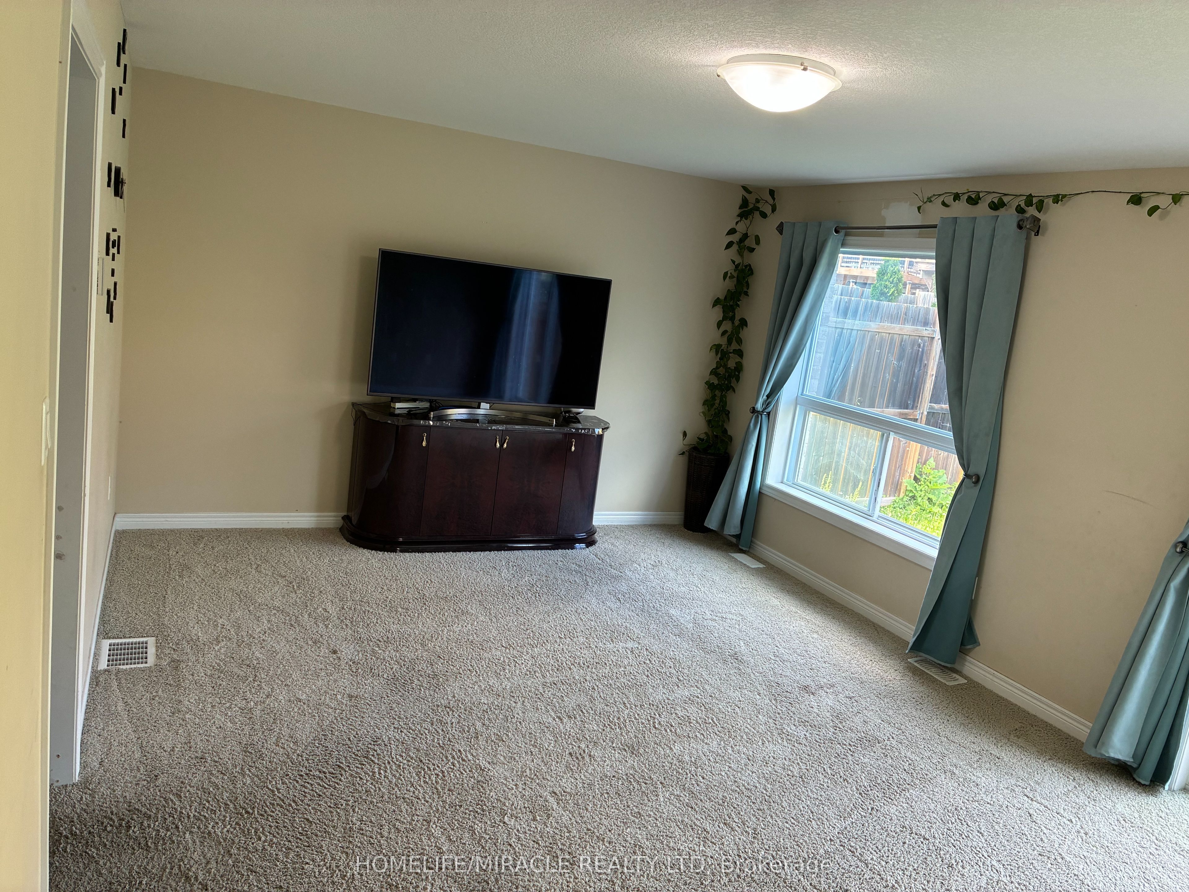 45 Oakes Crescent, Guelph, ON N1E 0J6 photo 5