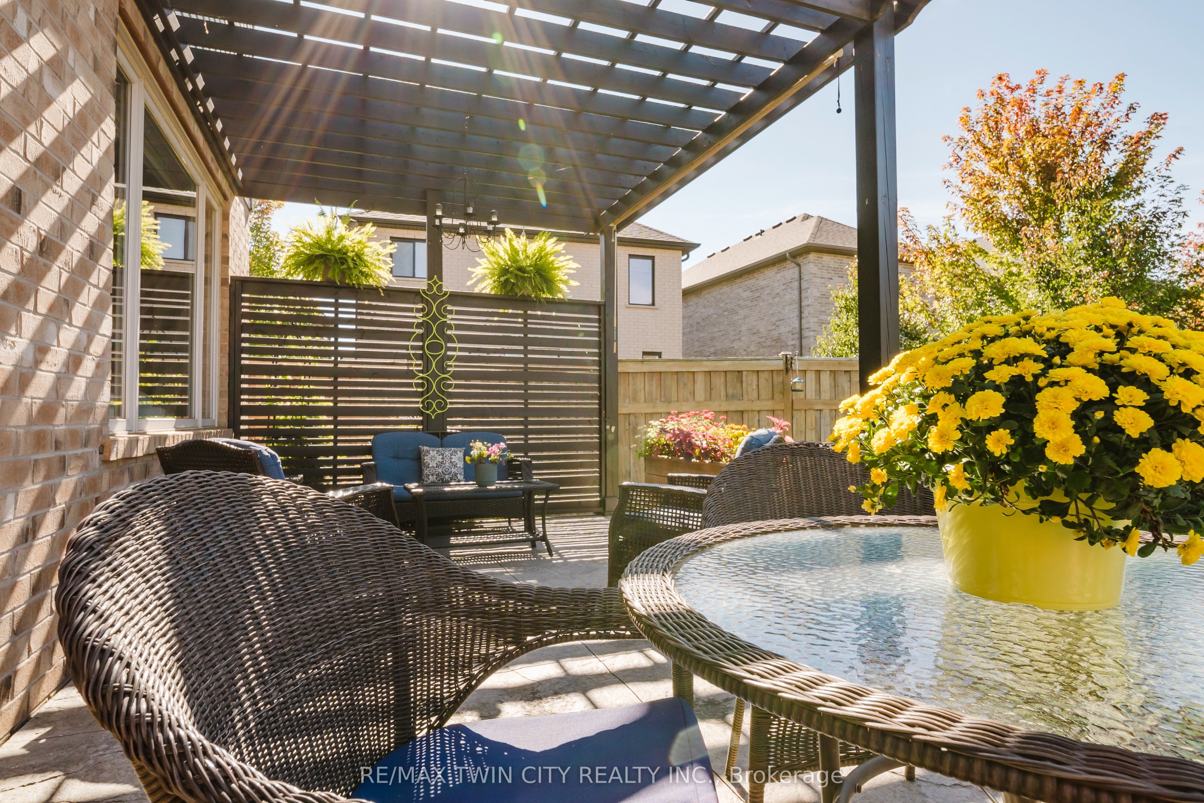 597 Sundew Drive, Waterloo, ON N2V 0B9 photo 4