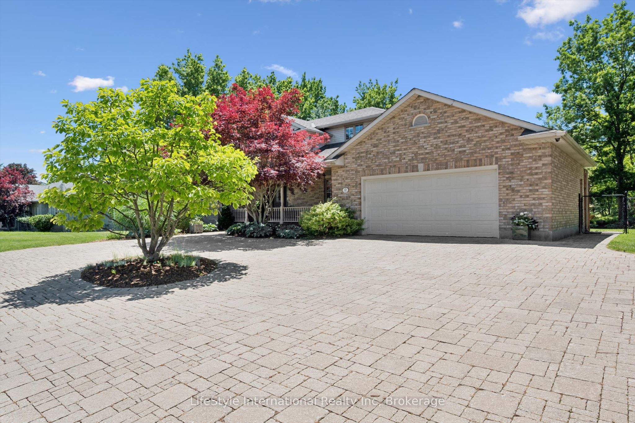 12 Ochs Drive, Puslinch, ON N0B 2C0 photo 2