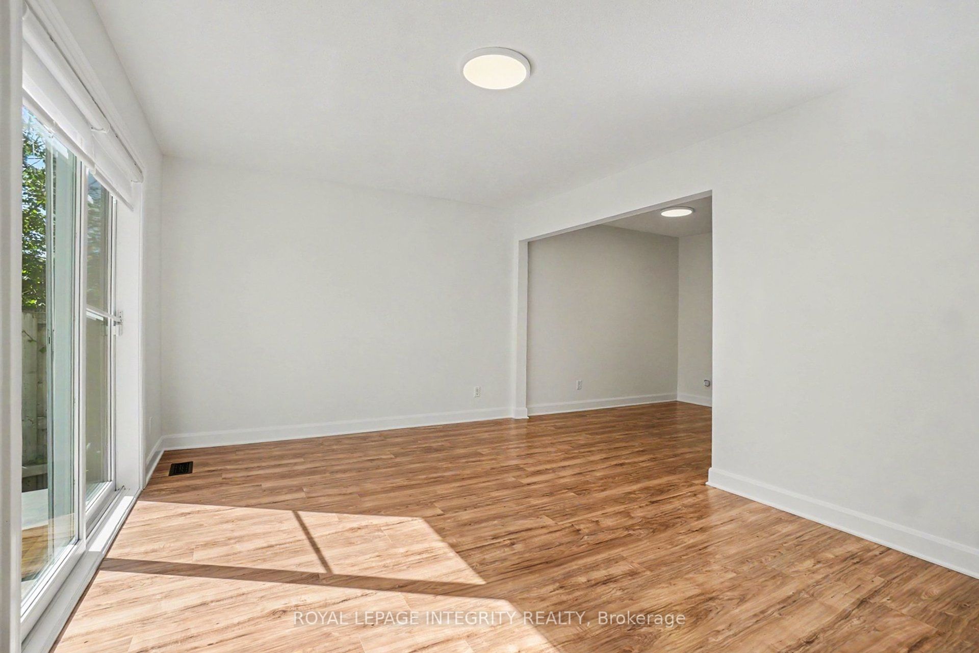 1507 Ballard Court 2, Cyrville - Carson Grove - Pineview, ON K1B 4Z1 photo 5