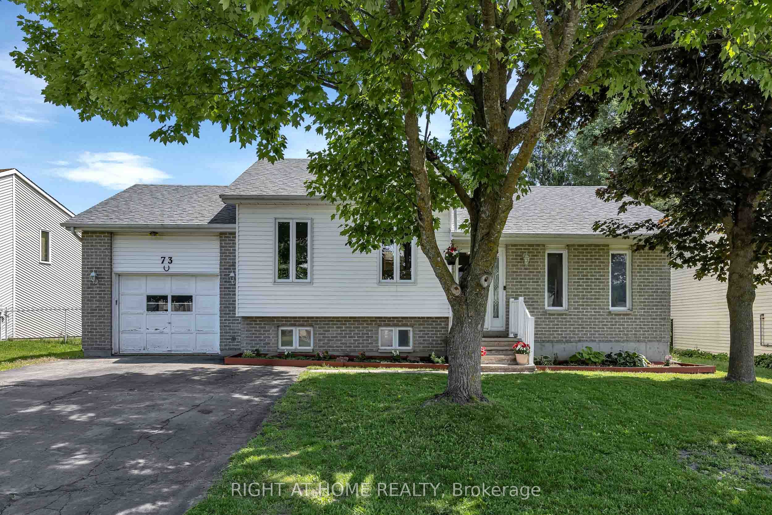 73 Castlebeau Street, Russell, ON K0A 1W0