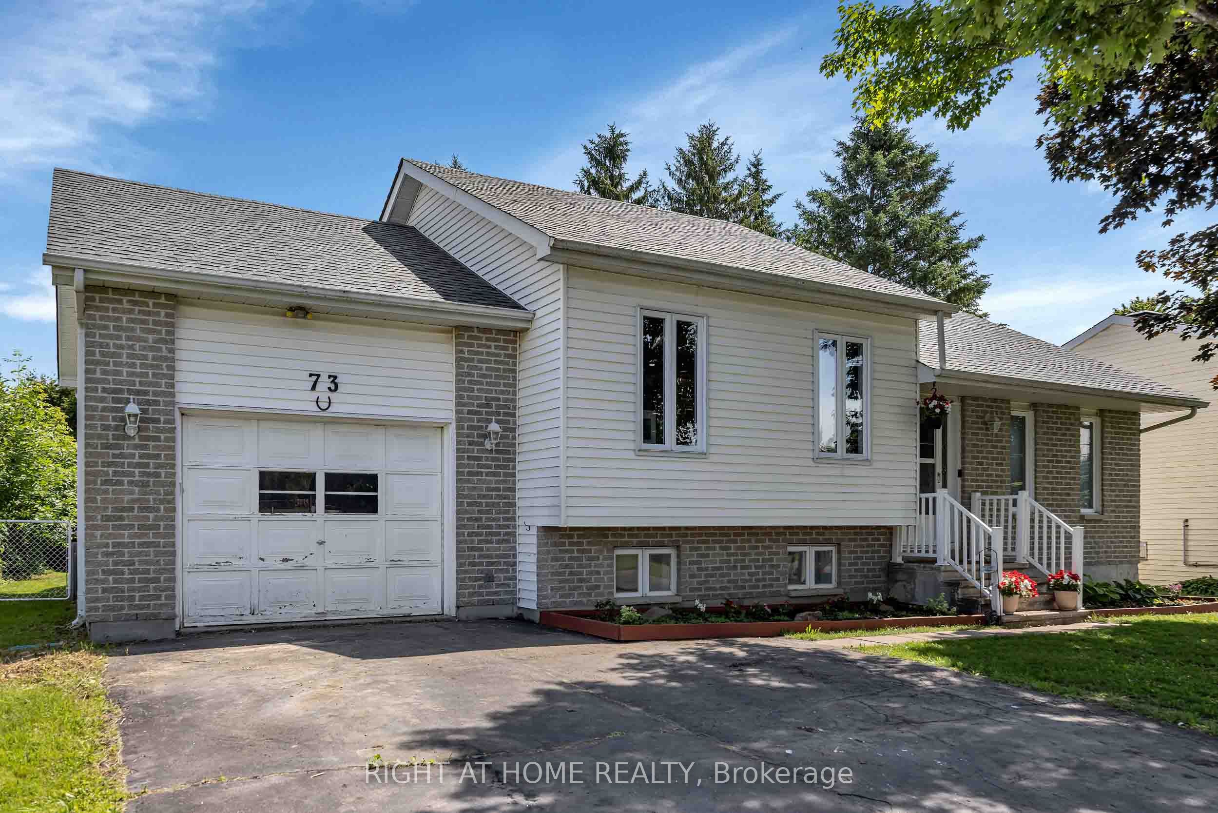 73 Castlebeau Street, Russell, ON K0A 1W0 photo 2