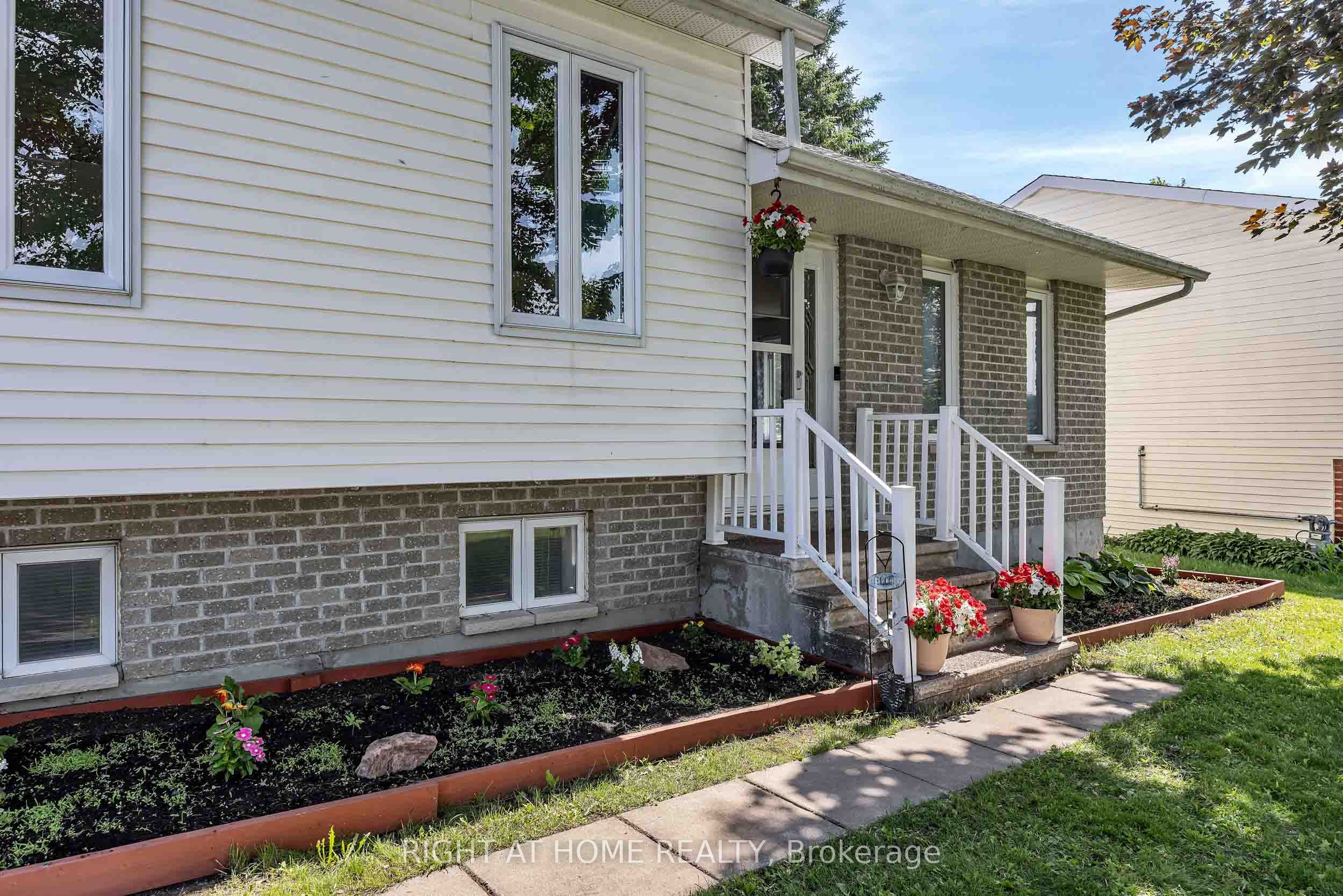 73 Castlebeau Street, Russell, ON K0A 1W0 photo 3
