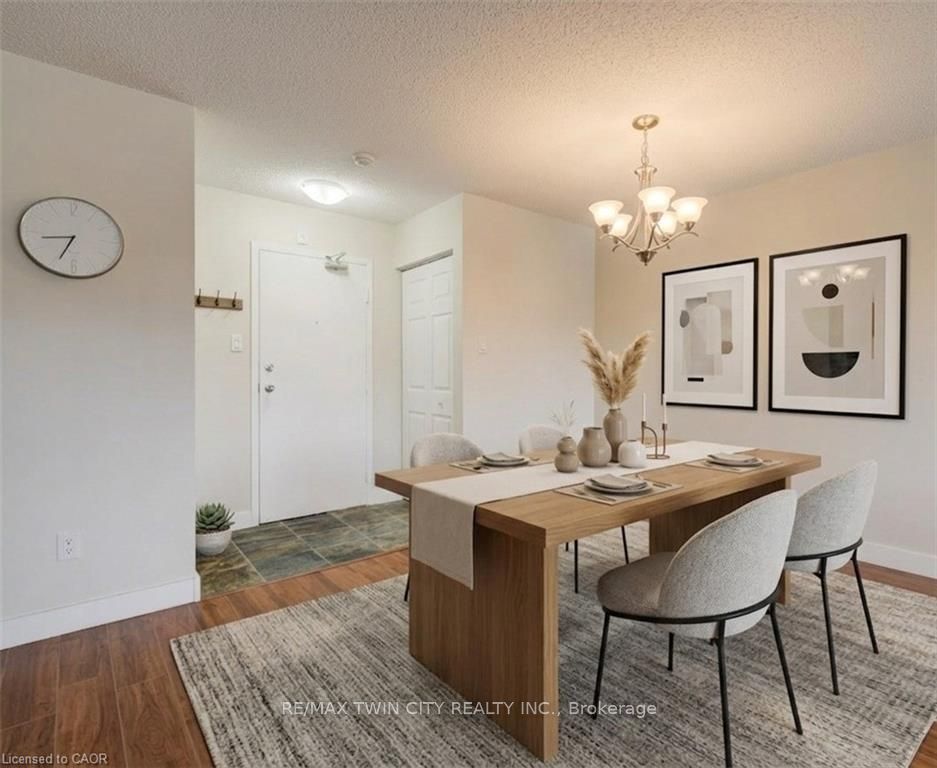 15 Hofstetter Avenue 318, Kitchener, ON N2A 3Z7 photo 3
