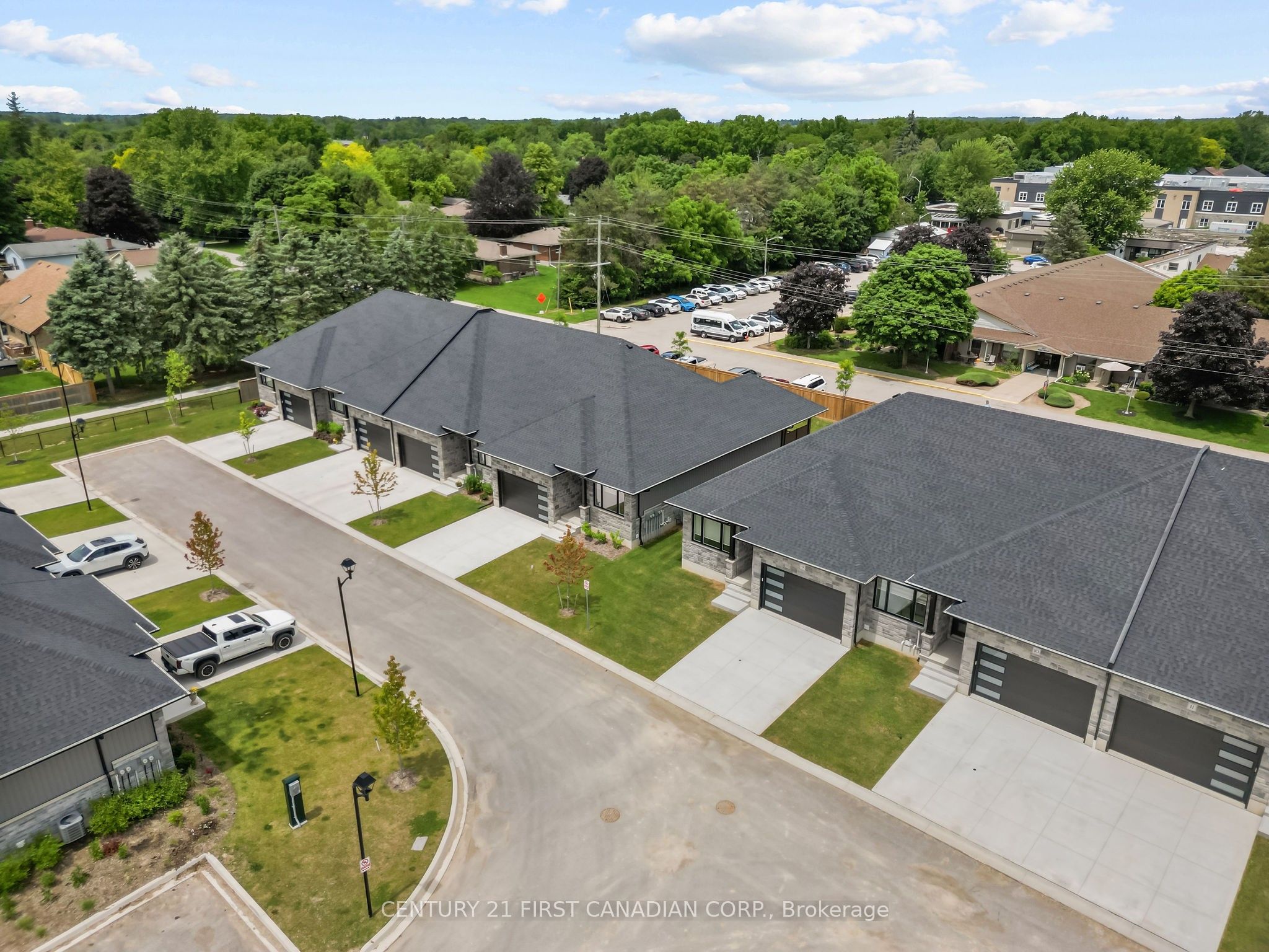 32 Postma Crescent 12, North Middlesex, ON N0M 1A0 photo 4