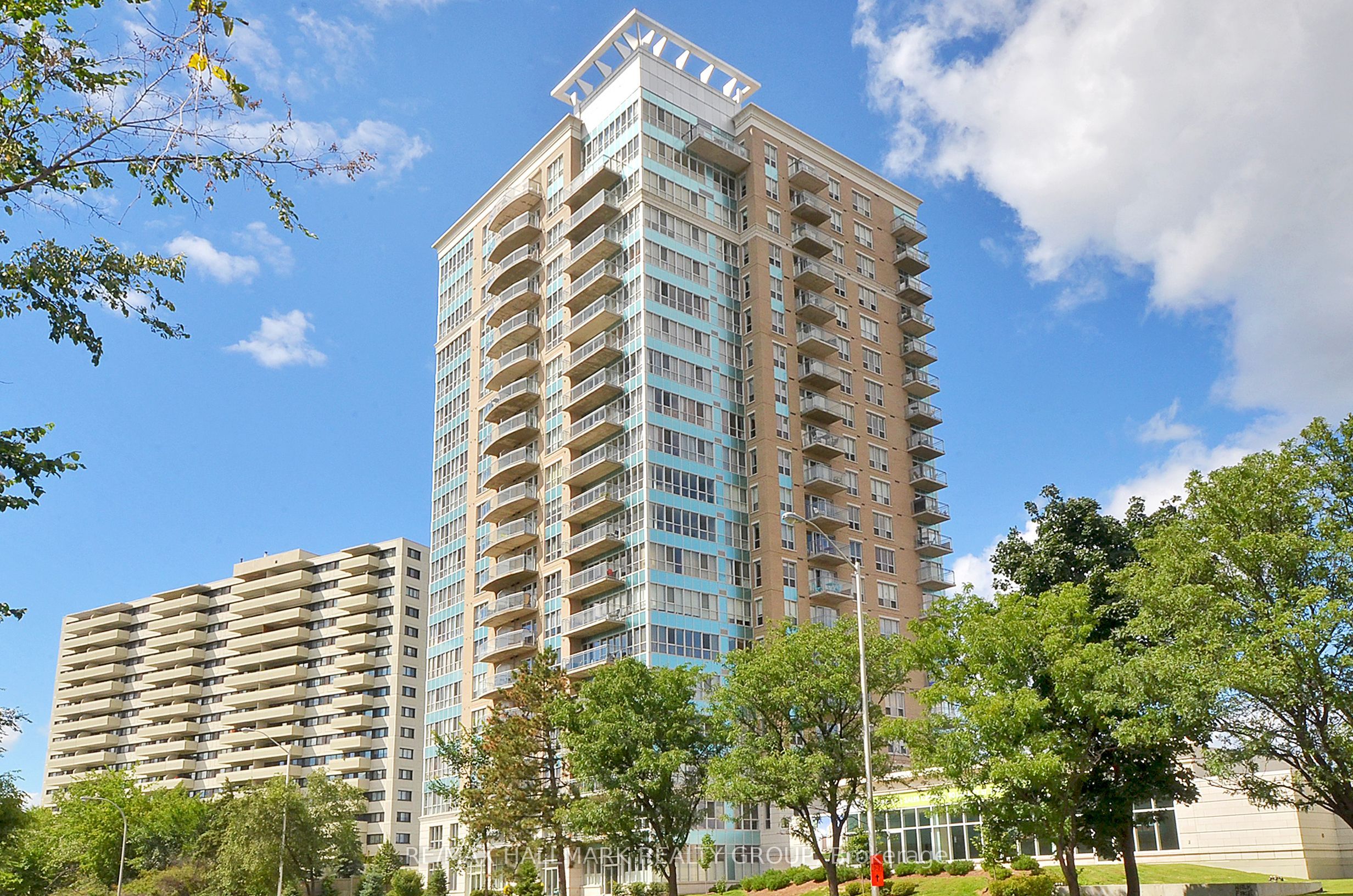 70 Landry Street 410, Vanier and Kingsview Park, ON K1L 0A8