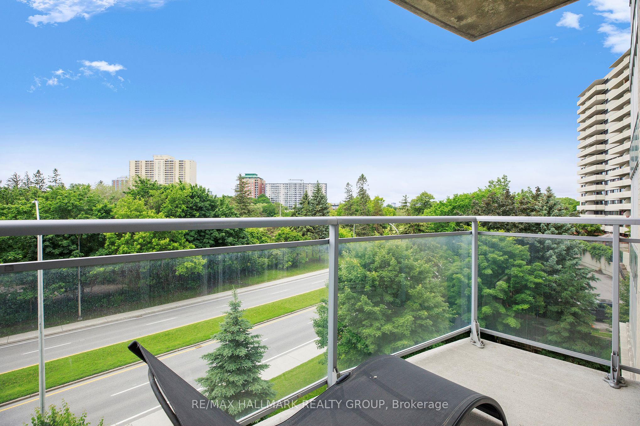 70 Landry Street 410, Vanier and Kingsview Park, ON K1L 0A8 photo 3