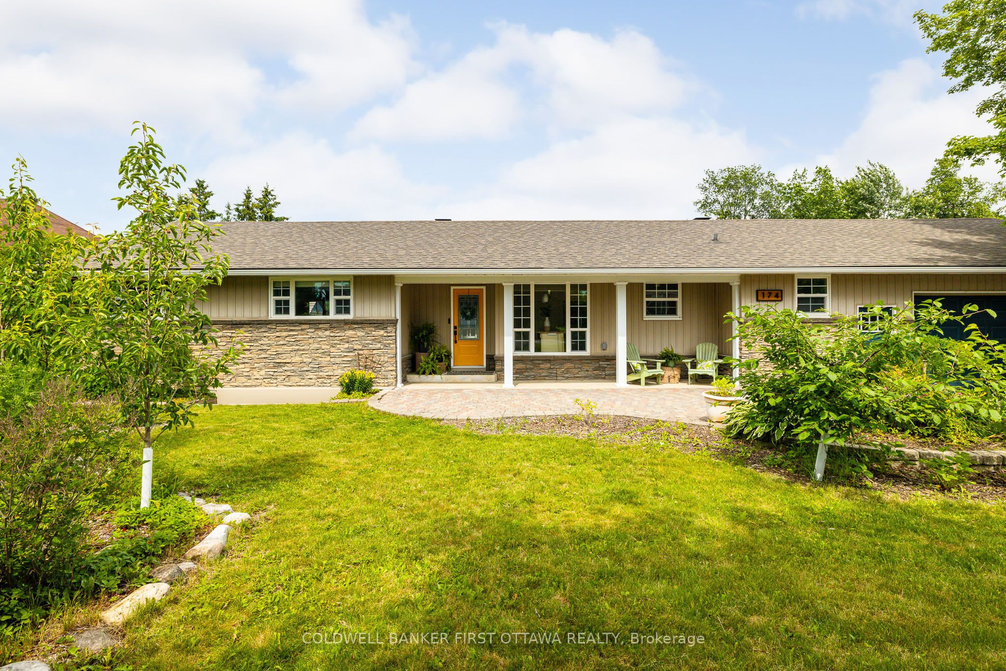 174 Lloydalex Crescent, Stittsville - Munster - Richmond, ON K0A 1L0 photo 2