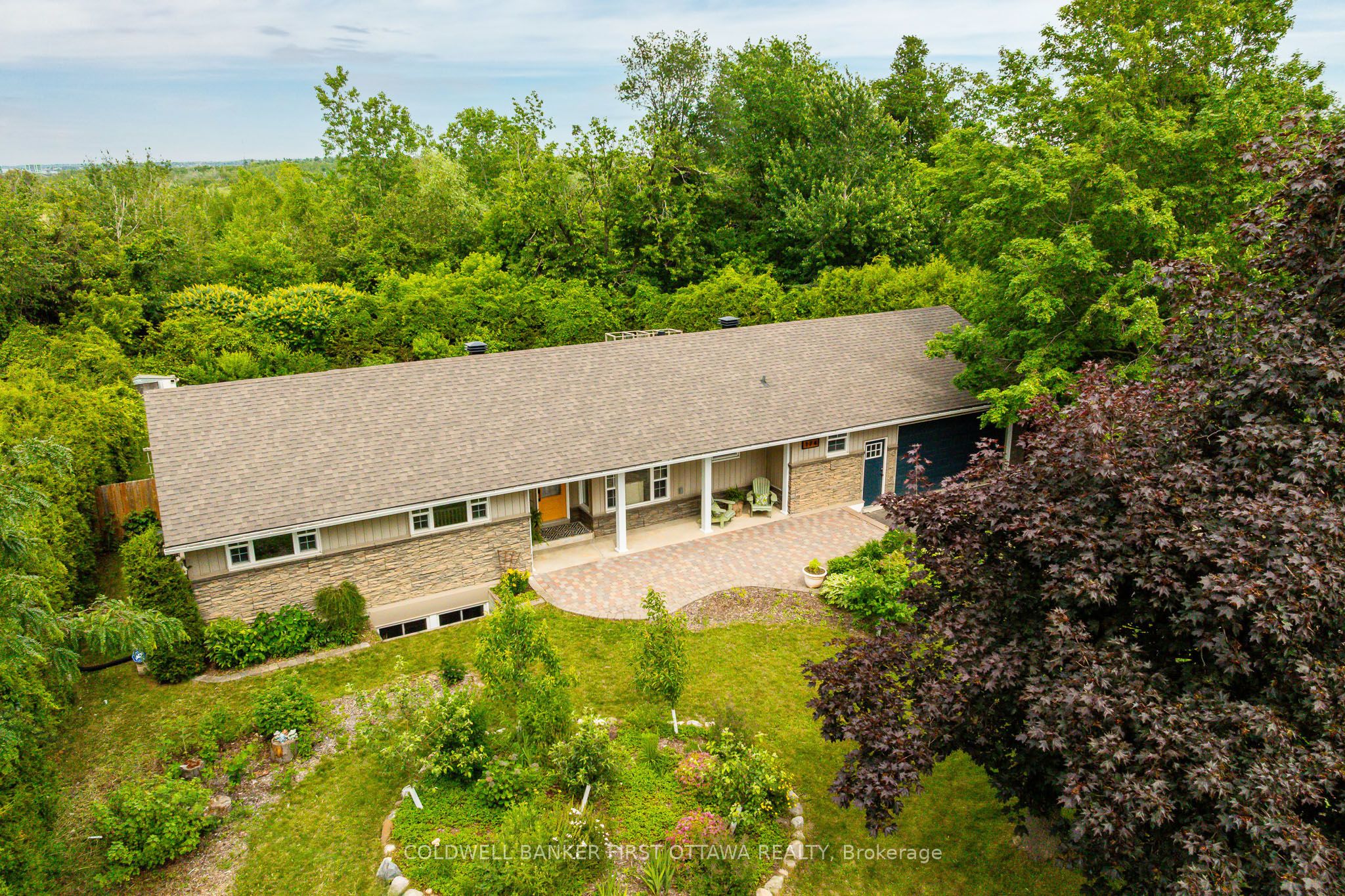 174 Lloydalex Crescent, Stittsville - Munster - Richmond, ON K0A 1L0 photo 3