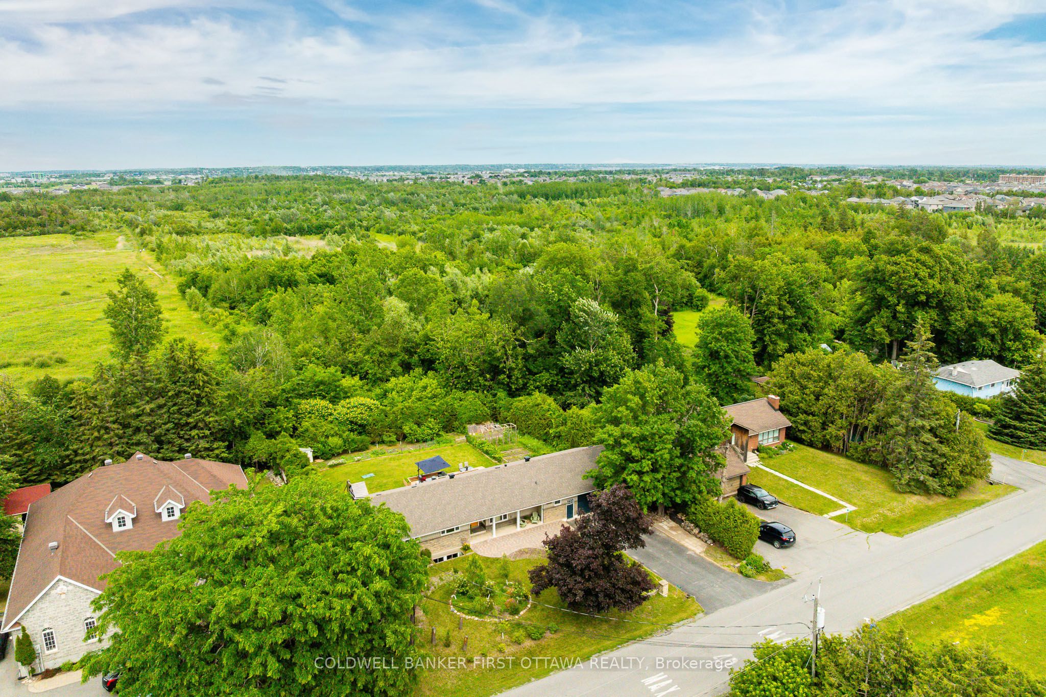 174 Lloydalex Crescent, Stittsville - Munster - Richmond, ON K0A 1L0 photo 4