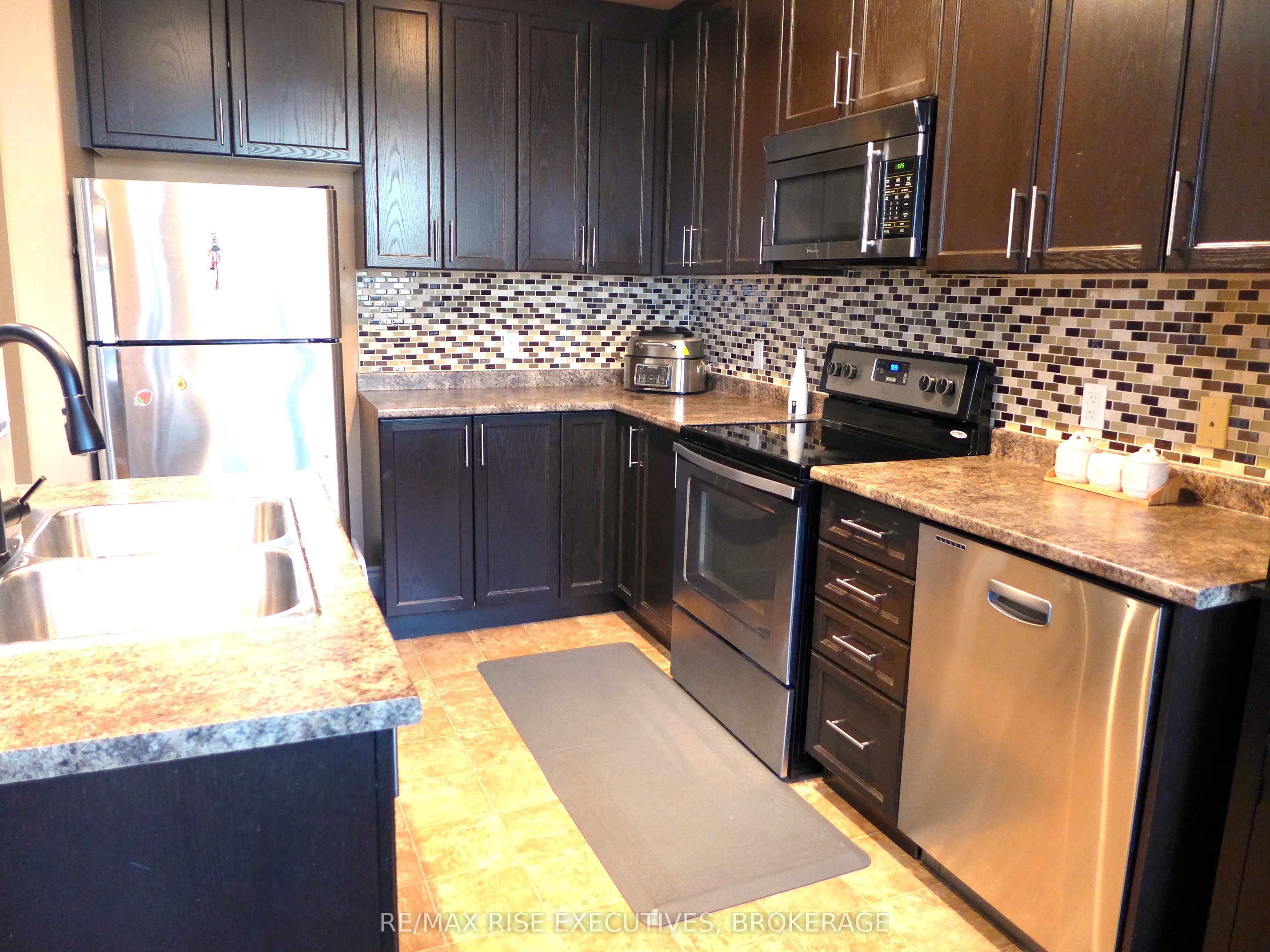 314 Janette Street, Kingston, ON K7L 4V2 photo 4