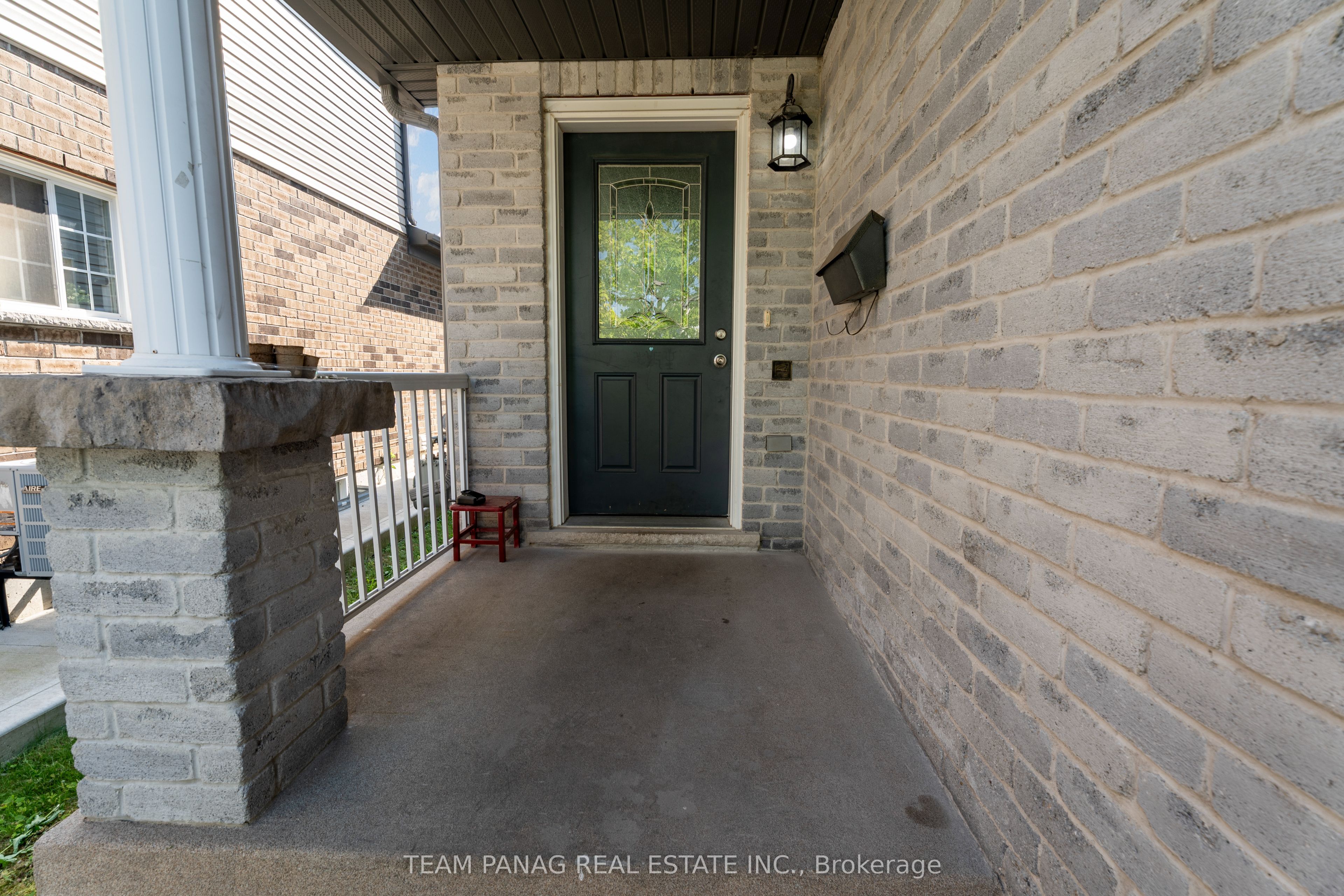 931 Bianca Court, Kitchener, ON N2R 1Y8 photo 4