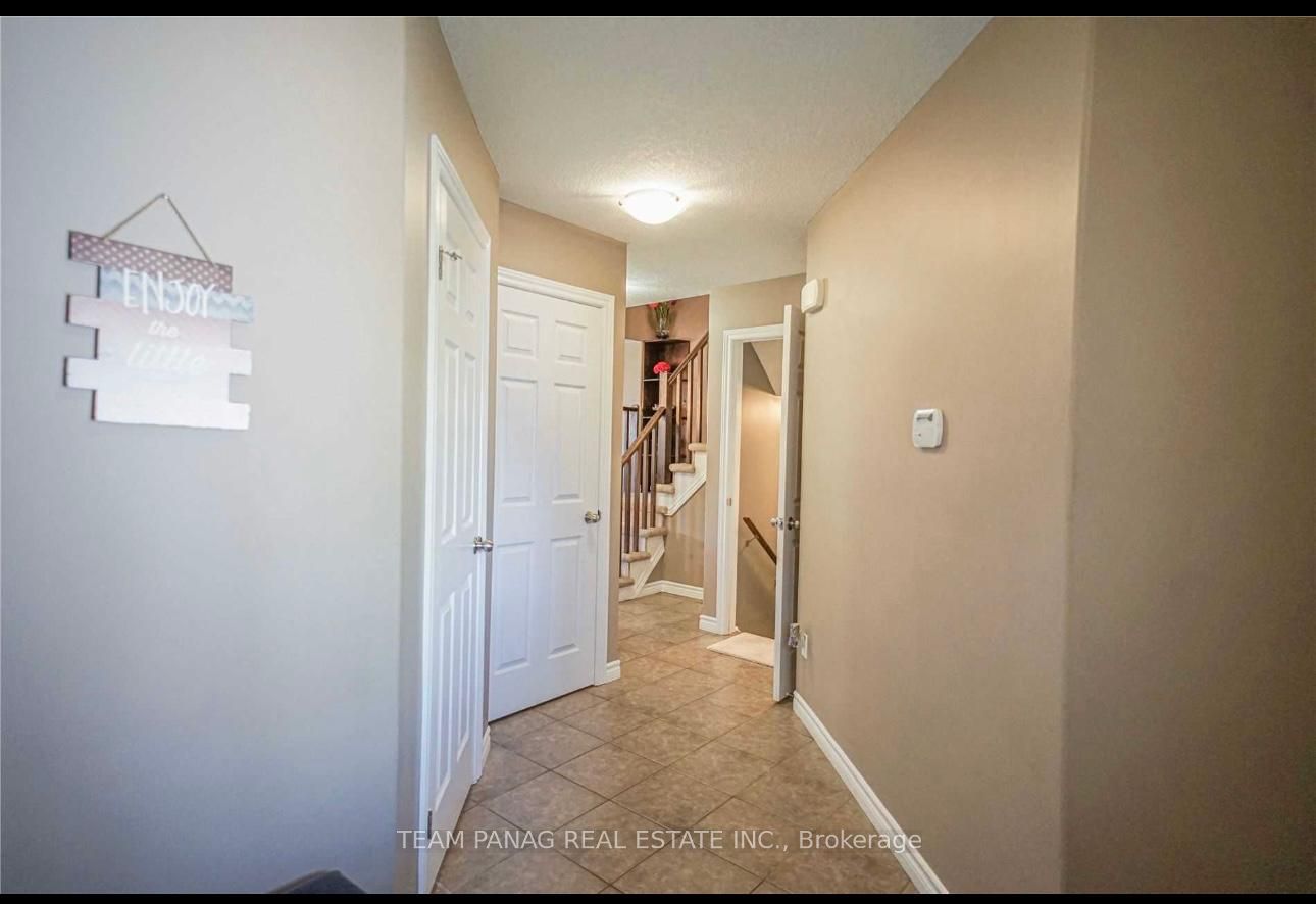 931 Bianca Court, Kitchener, ON N2R 1Y8 photo 5
