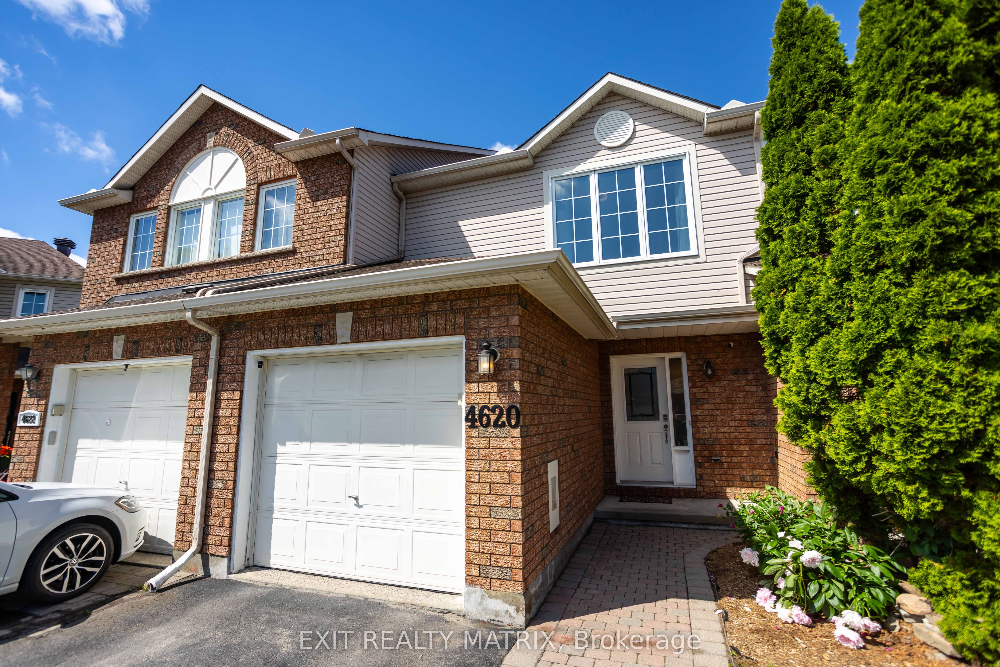 4620 Ogilvie Walk Crescent, Cyrville - Carson Grove - Pineview, ON K1J 1G7 photo 2