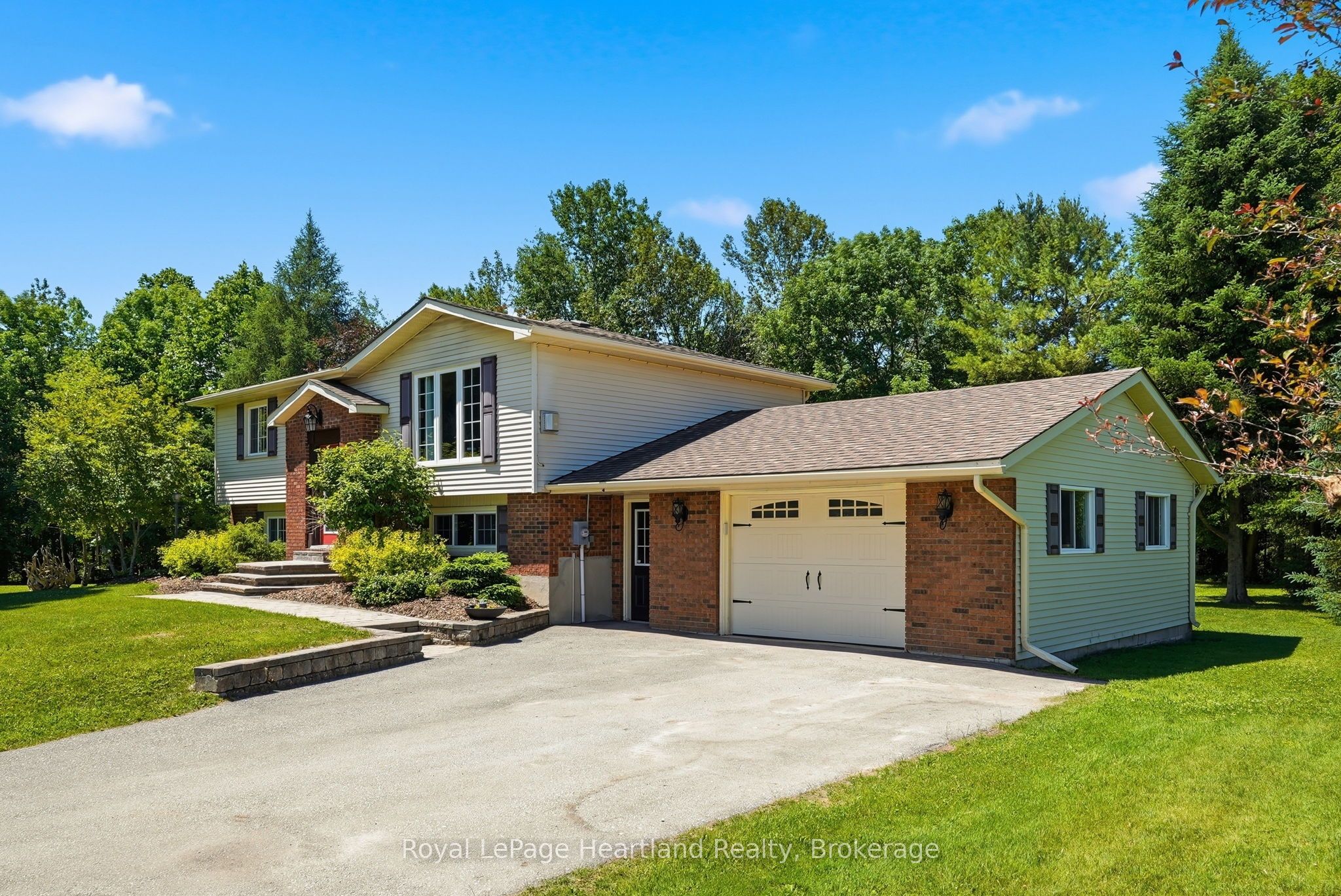 106 CEDAR Court, Chatsworth, ON N0H 1G0 photo 4
