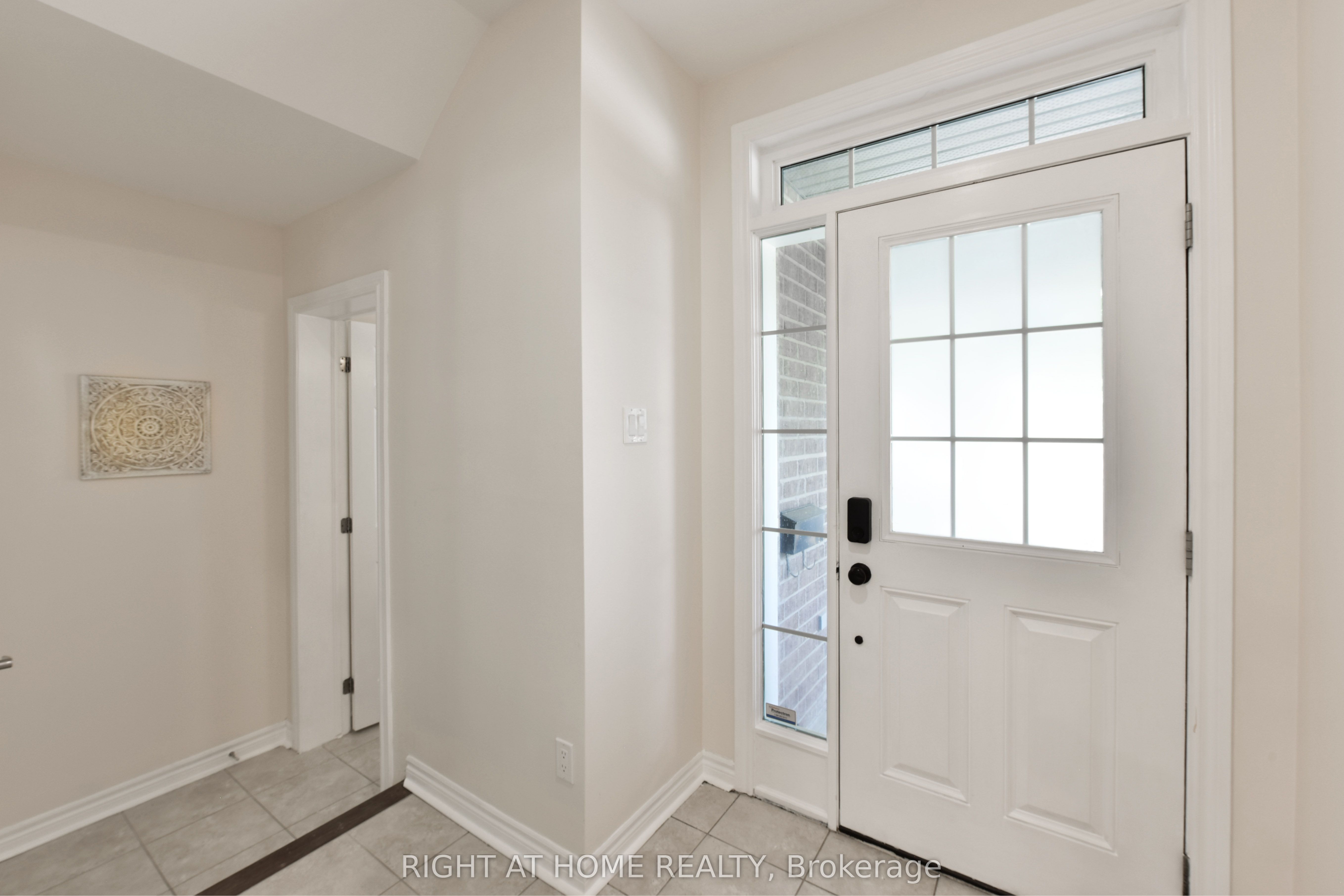1053 PAMPERO Crescent, Stittsville - Munster - Richmond, ON K2S 0N5 photo 4