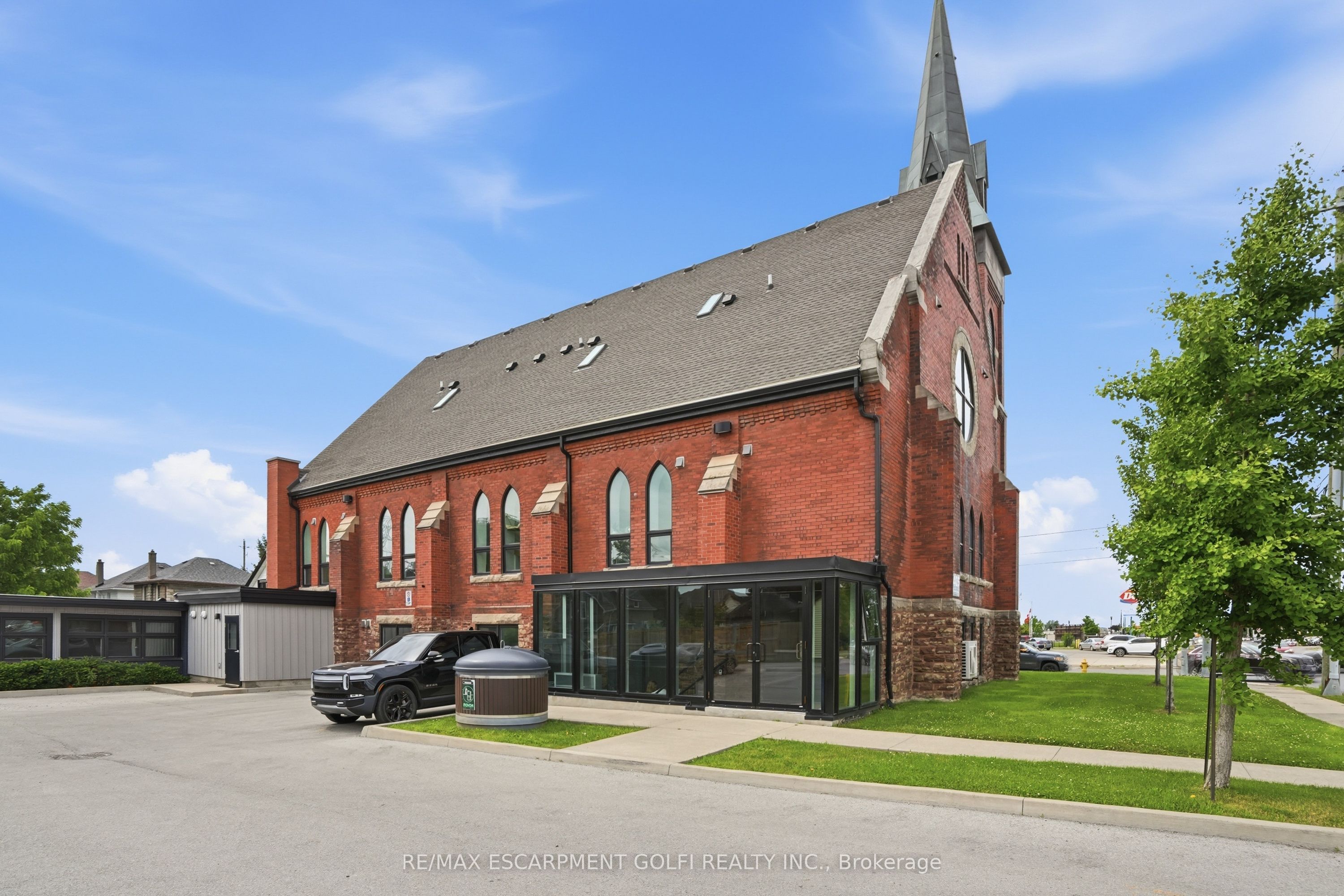405 Merritt Street 8, St. Catharines, ON L2P 1P5 photo 3