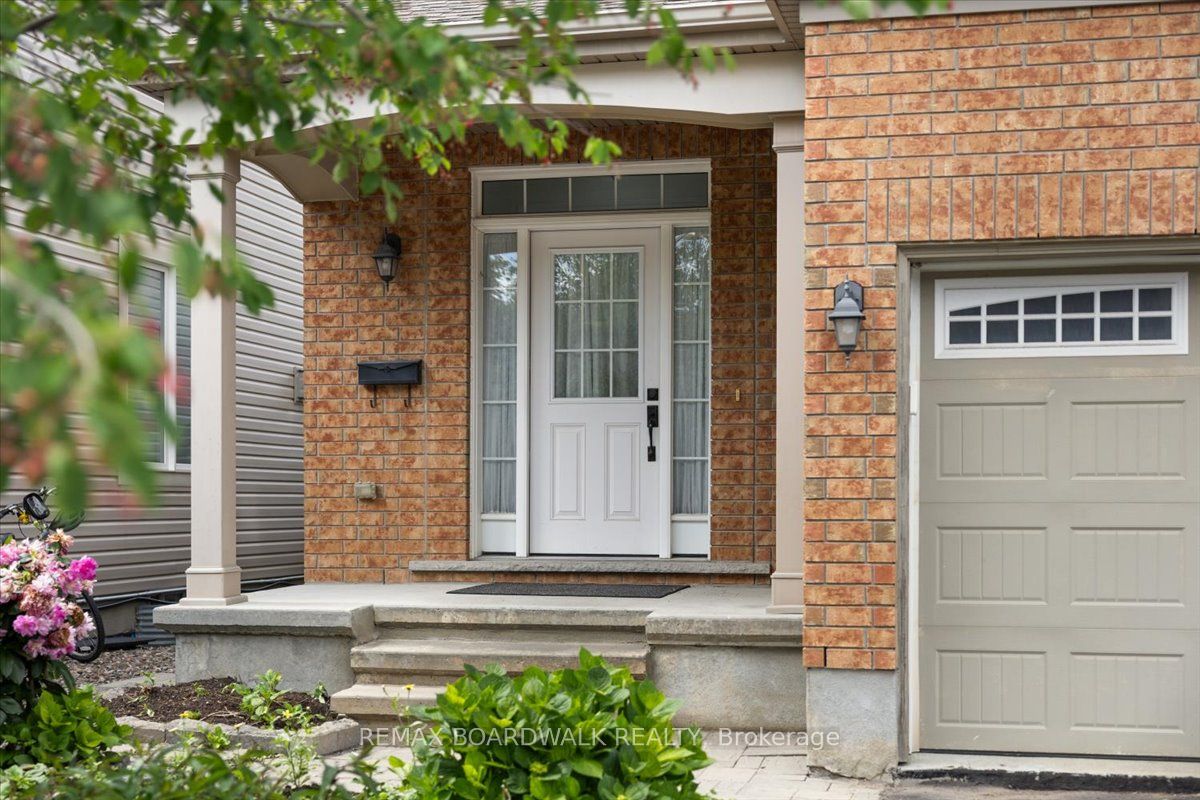 336 Gallantry Way, Stittsville - Munster - Richmond, ON K2S 0R1 photo 3
