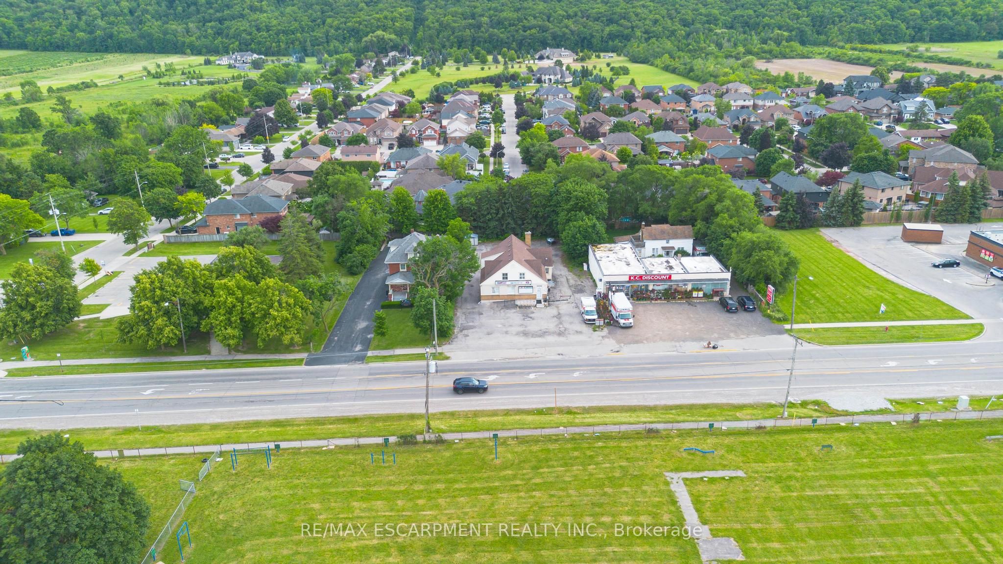 1260 Highway 8, Hamilton, ON L8E 5Y3 photo 4