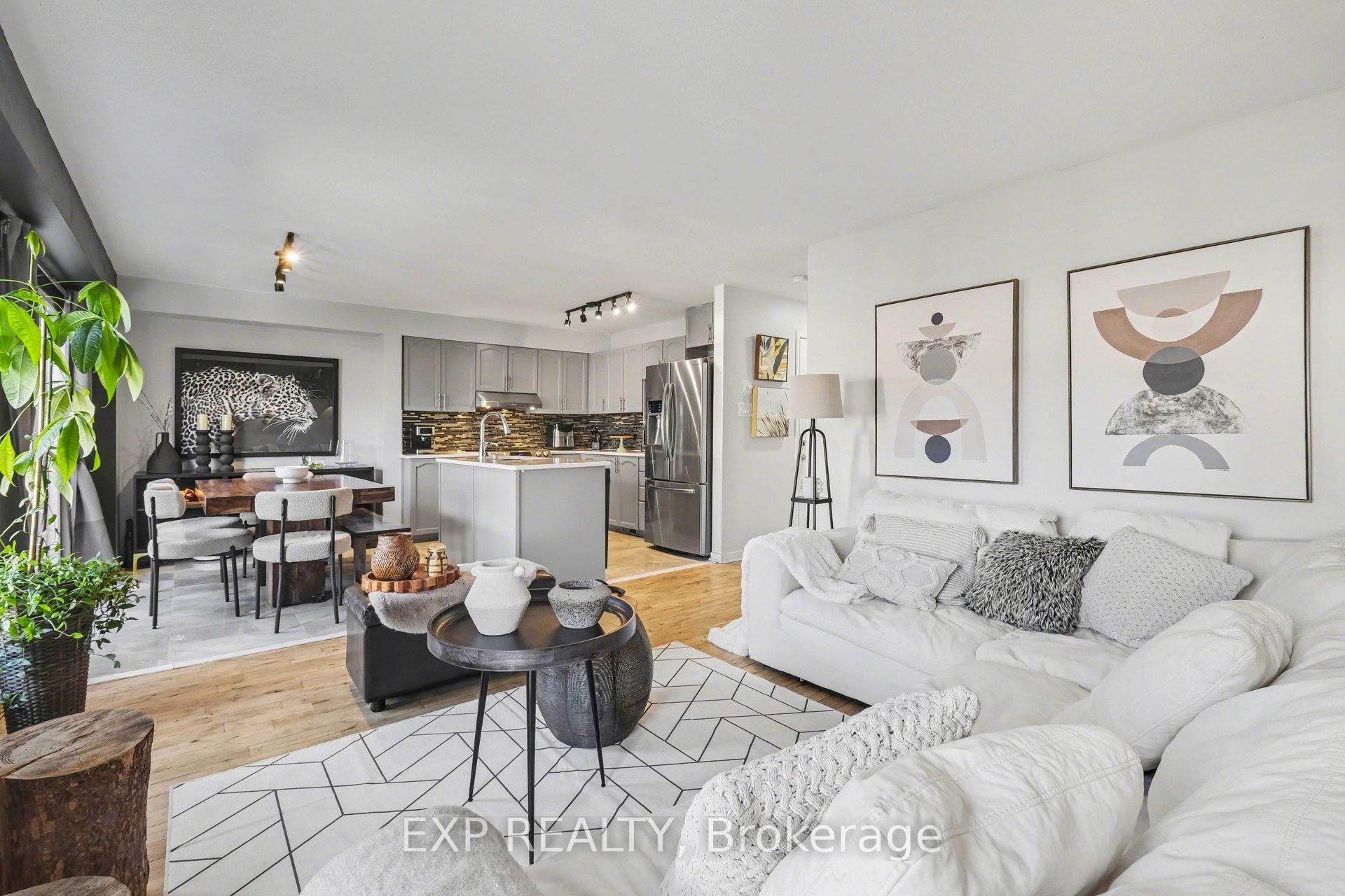 281 Sorento Street, Barrhaven, ON K2J 0B4 photo 5