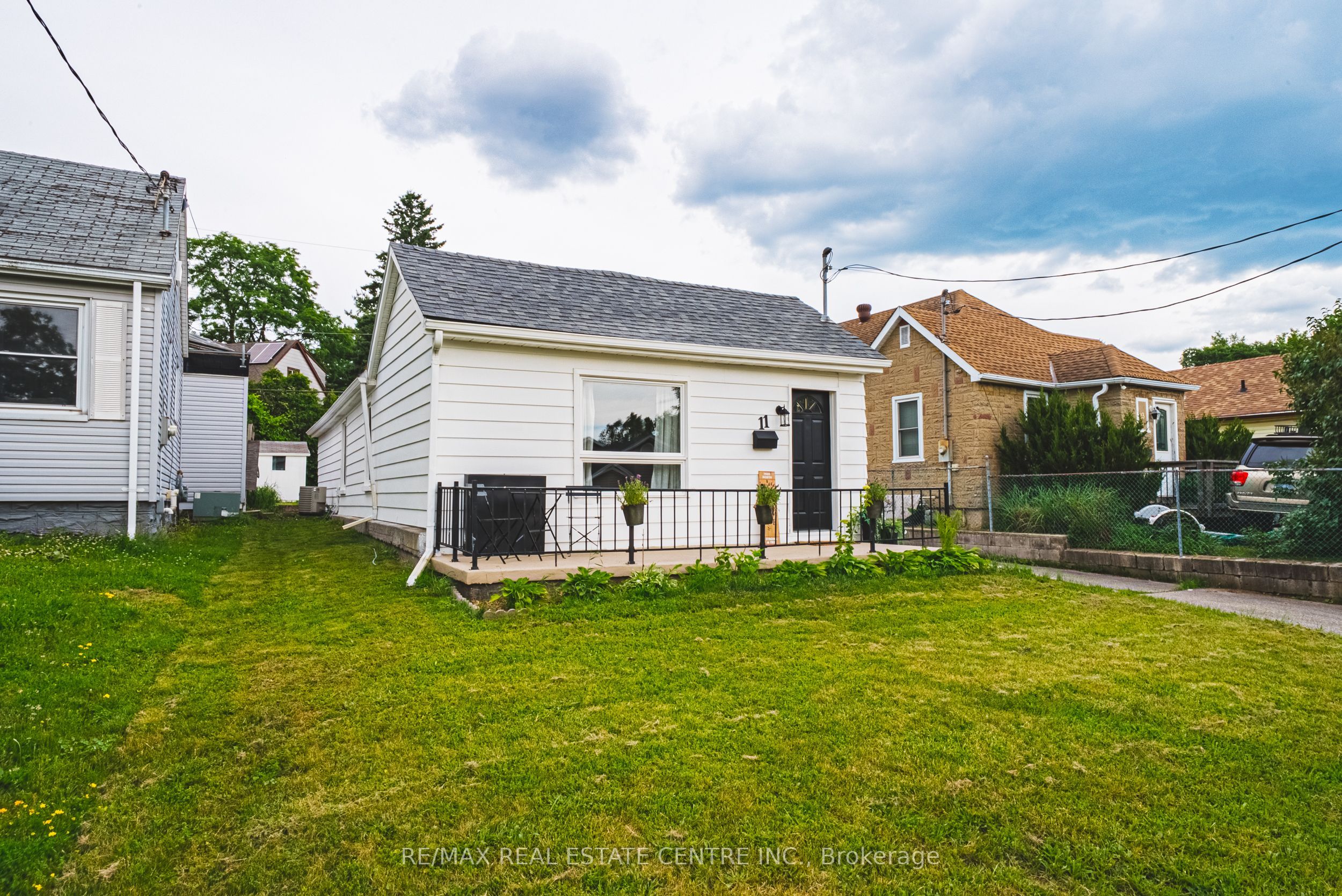 11 Broadview Crescent, Cambridge, ON N1R 3V6 photo 3