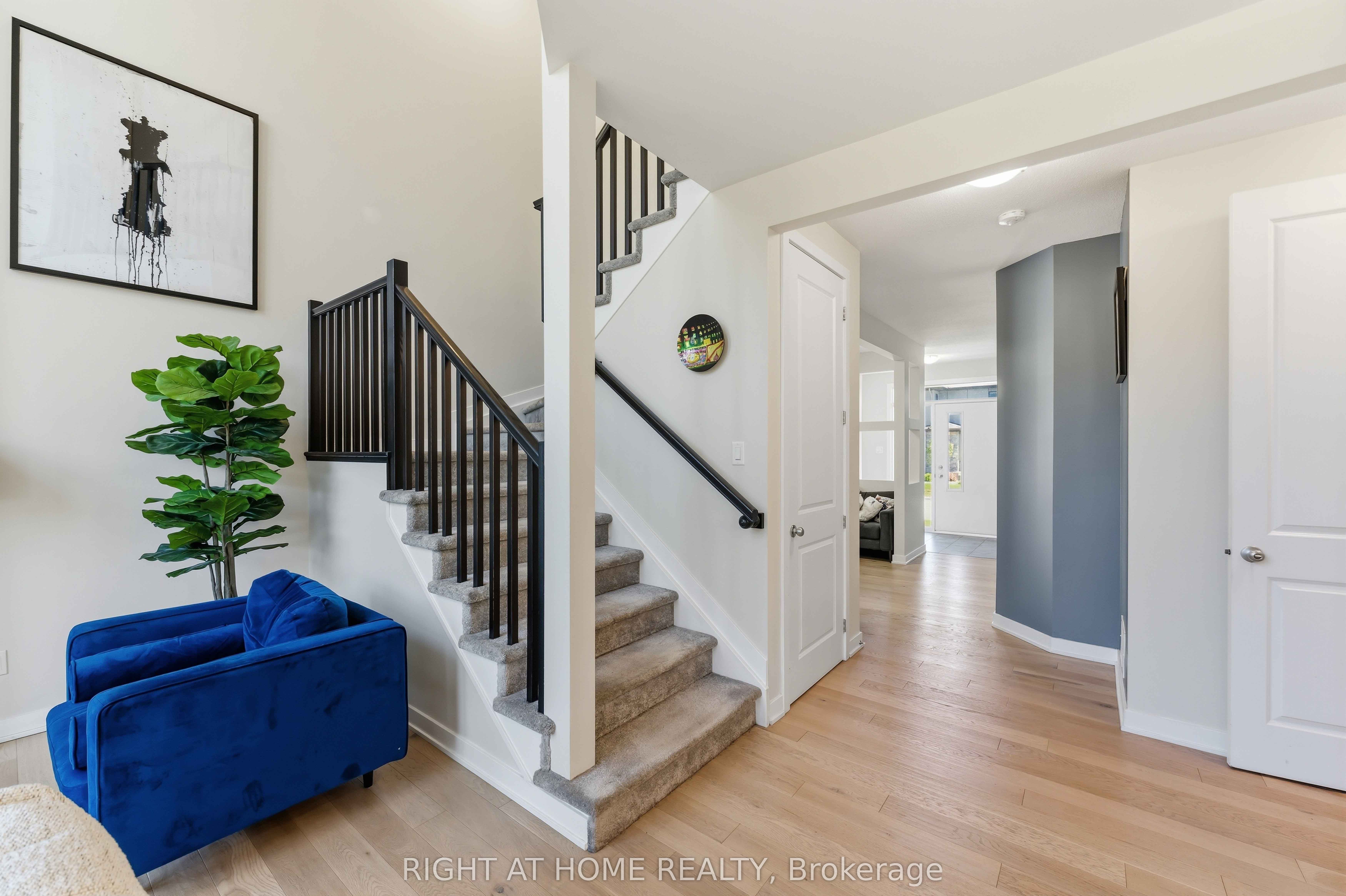 730 Kirkham Crescent, Stittsville - Munster - Richmond, ON K0A 2Z0 photo 4