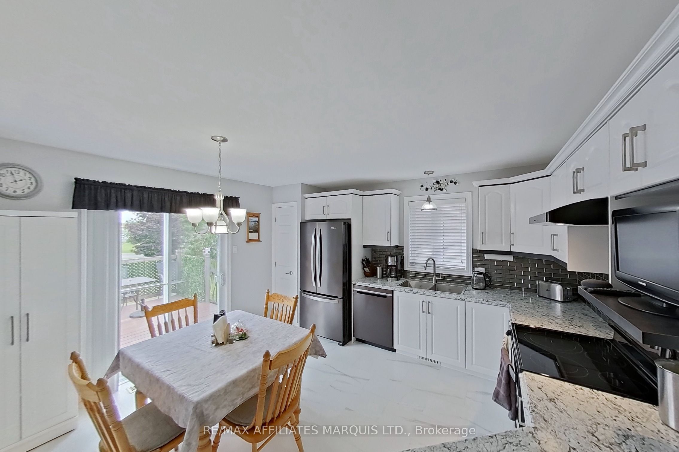 117 Gail Elizabeth Court, Cornwall, ON K6H 0A7 photo 3
