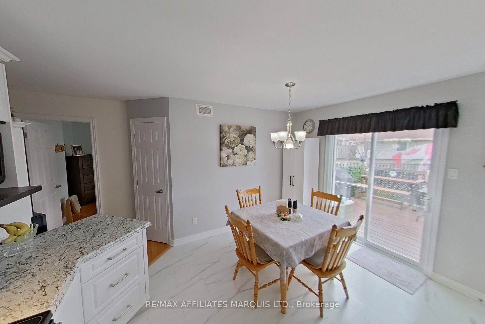 117 Gail Elizabeth Court, Cornwall, ON K6H 0A7 photo 4