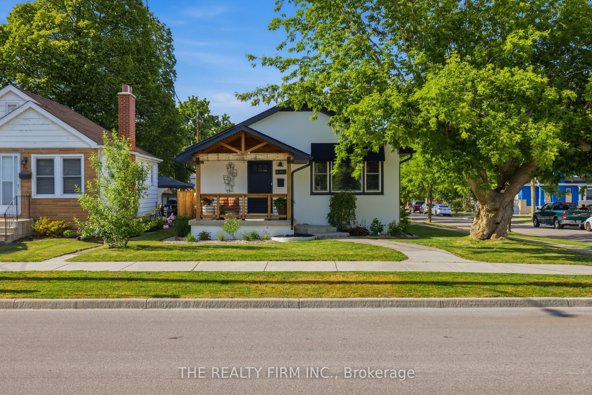 8 Briscoe Street W, London South, ON N6J 1L8