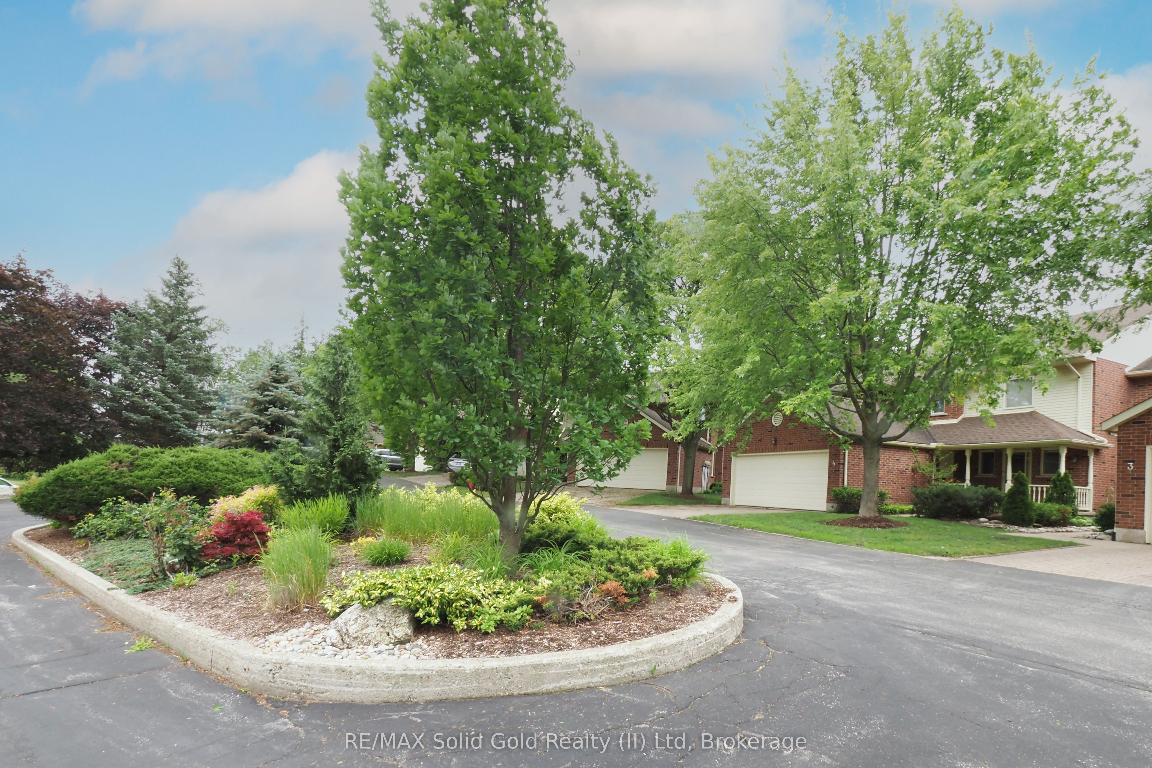 405 Glasgow Street 4, Kitchener, ON N2M 2N1 photo 2
