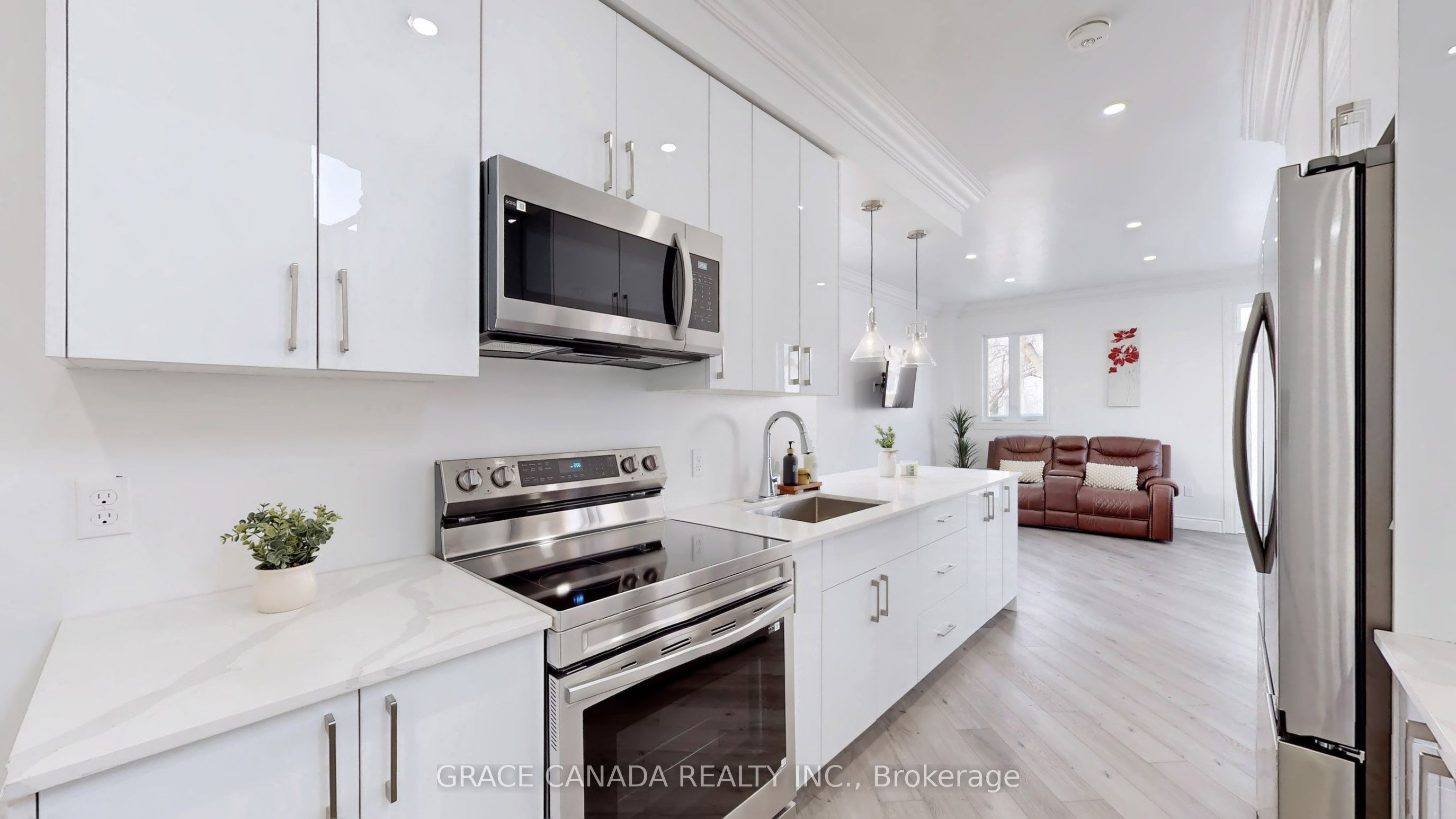 85 Albany Avenue, Hamilton, ON L8H 2H4 photo 4