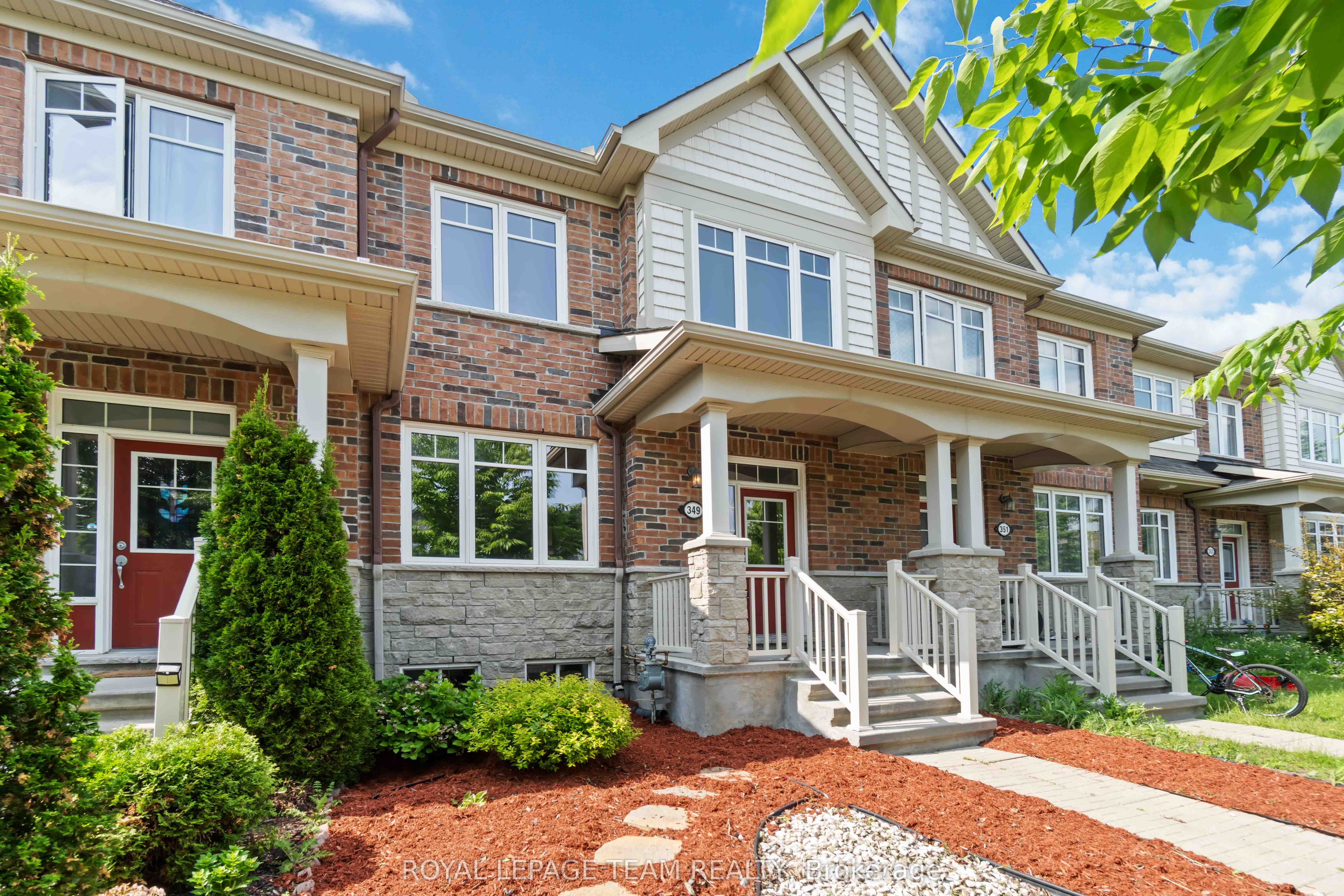 349 SWEETFLAG Street, Barrhaven, ON K2J 5A3 photo 3